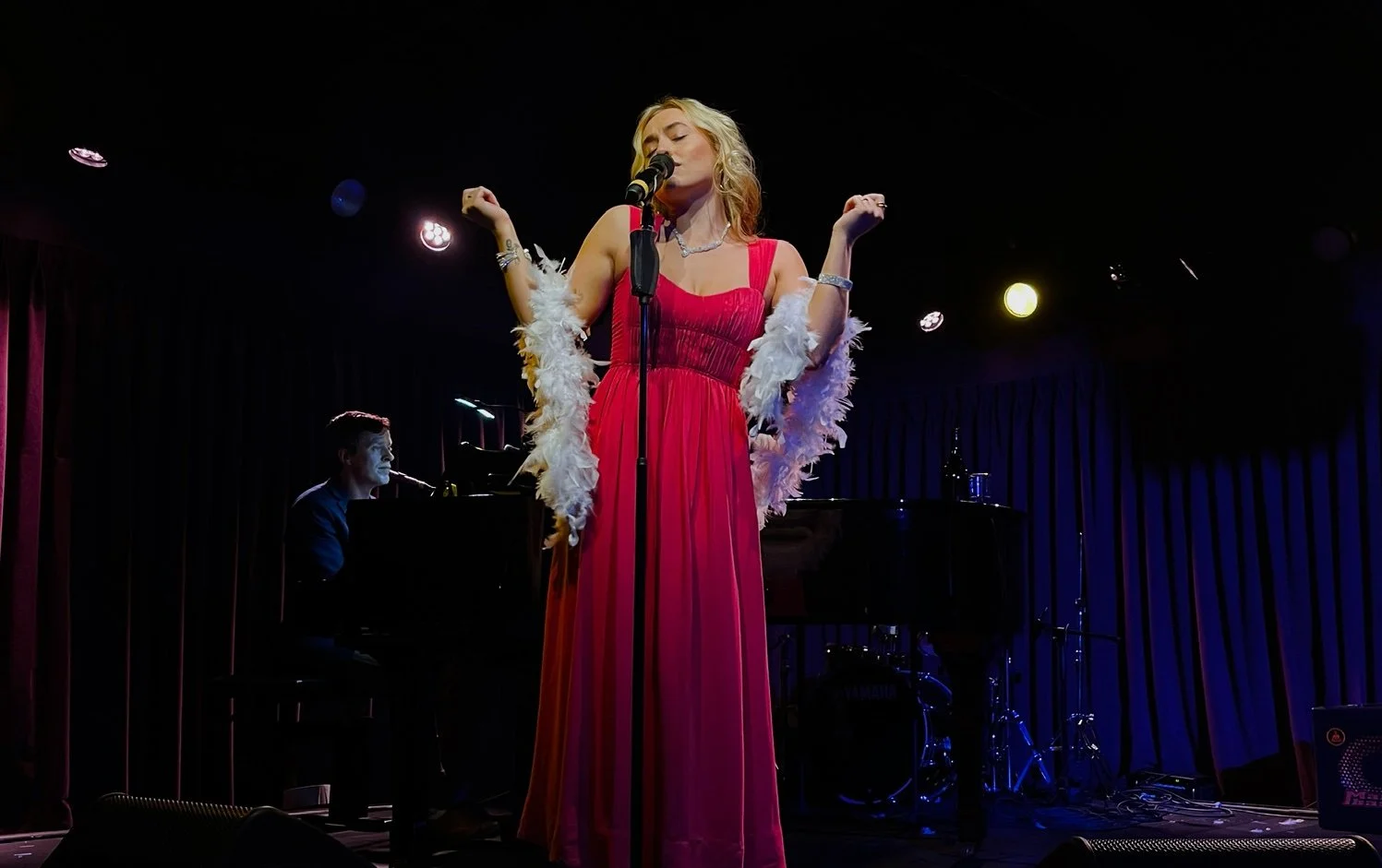 ashlyn combs solo show glinda singer.jpeg