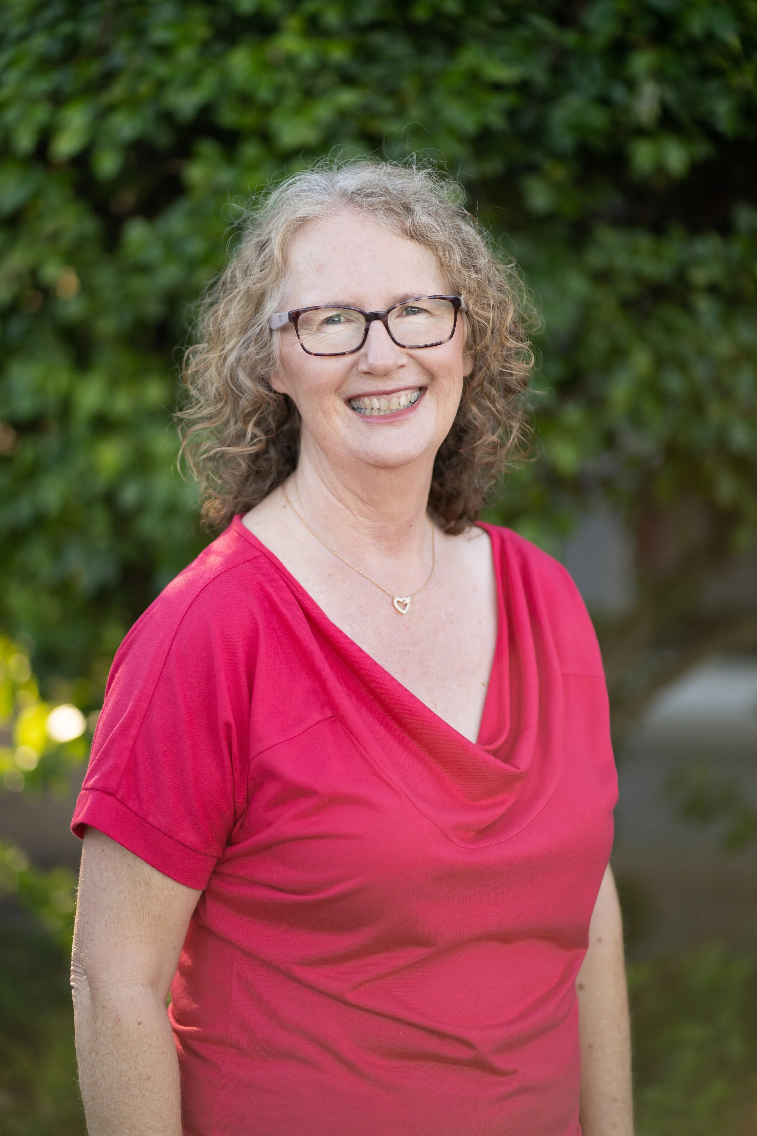 Glenda Business 2022-2.jpg