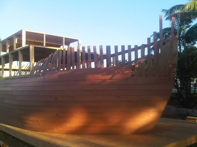The-Ship-of-Tolerance-Rises-in-Miami-2.jpg