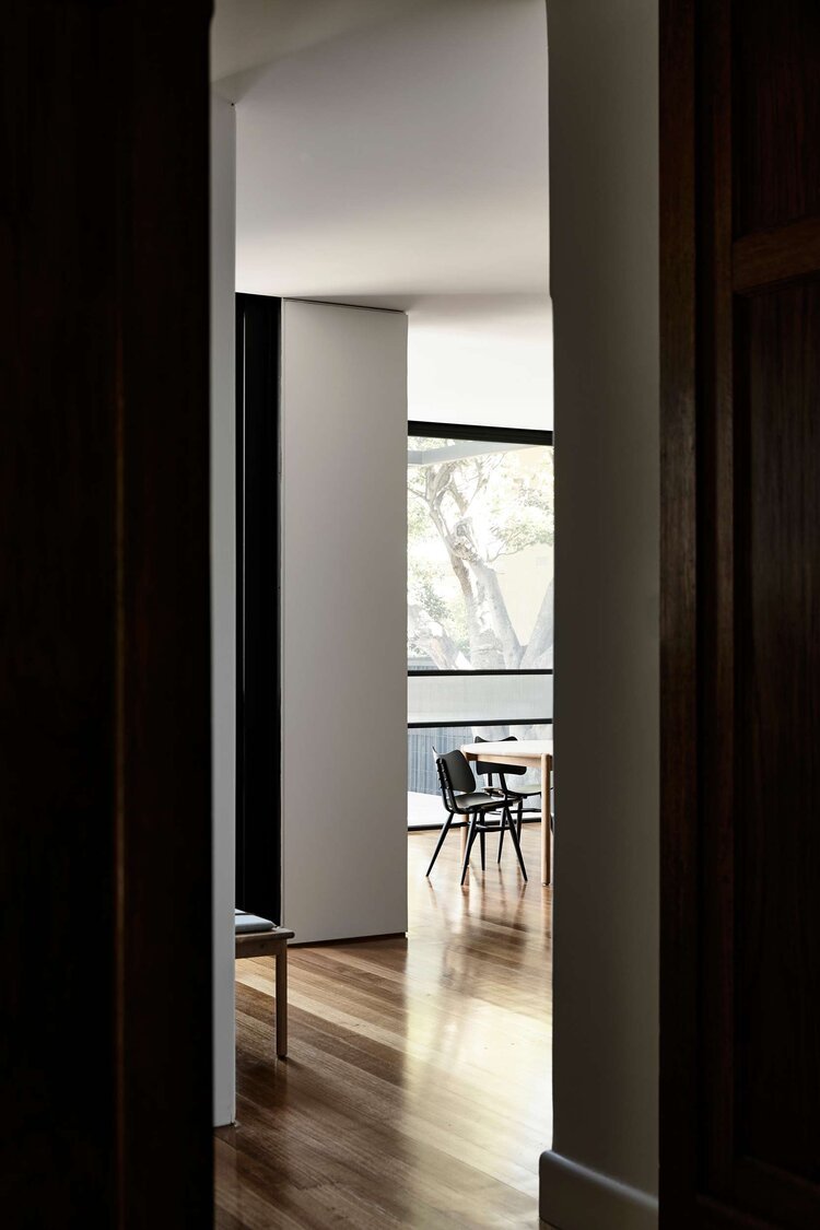 Art+Deco+home+reinterpreted+in+a+contemporary+expression.jpeg