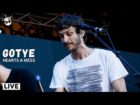 Tim Shiel with Gotye performing live at triple j's Beat The Drum (2015)