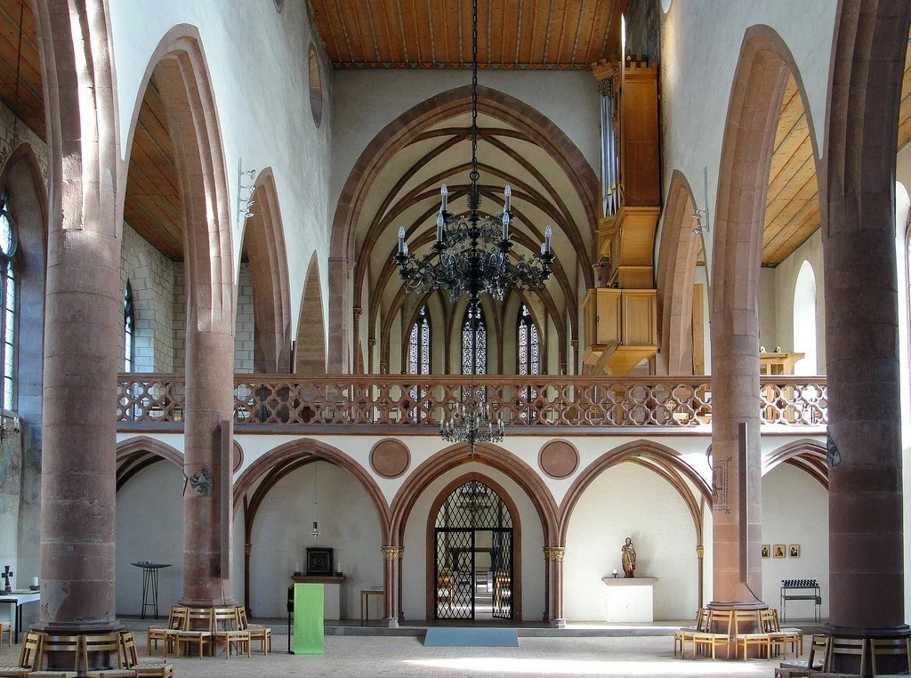 Ritual für die Verstorbenen – Spirituelle Performance zum Totengedenken