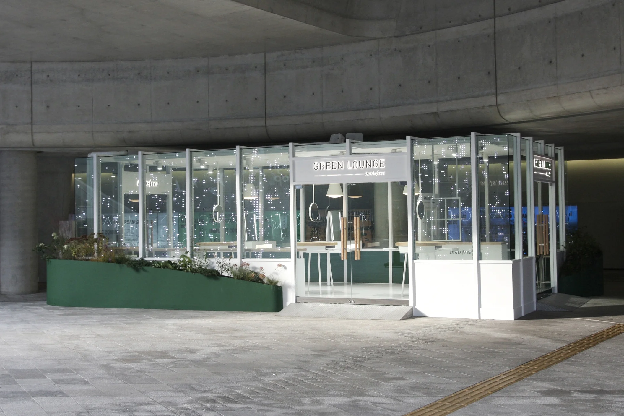 Dongdaemun Design Plaza-3.jpg