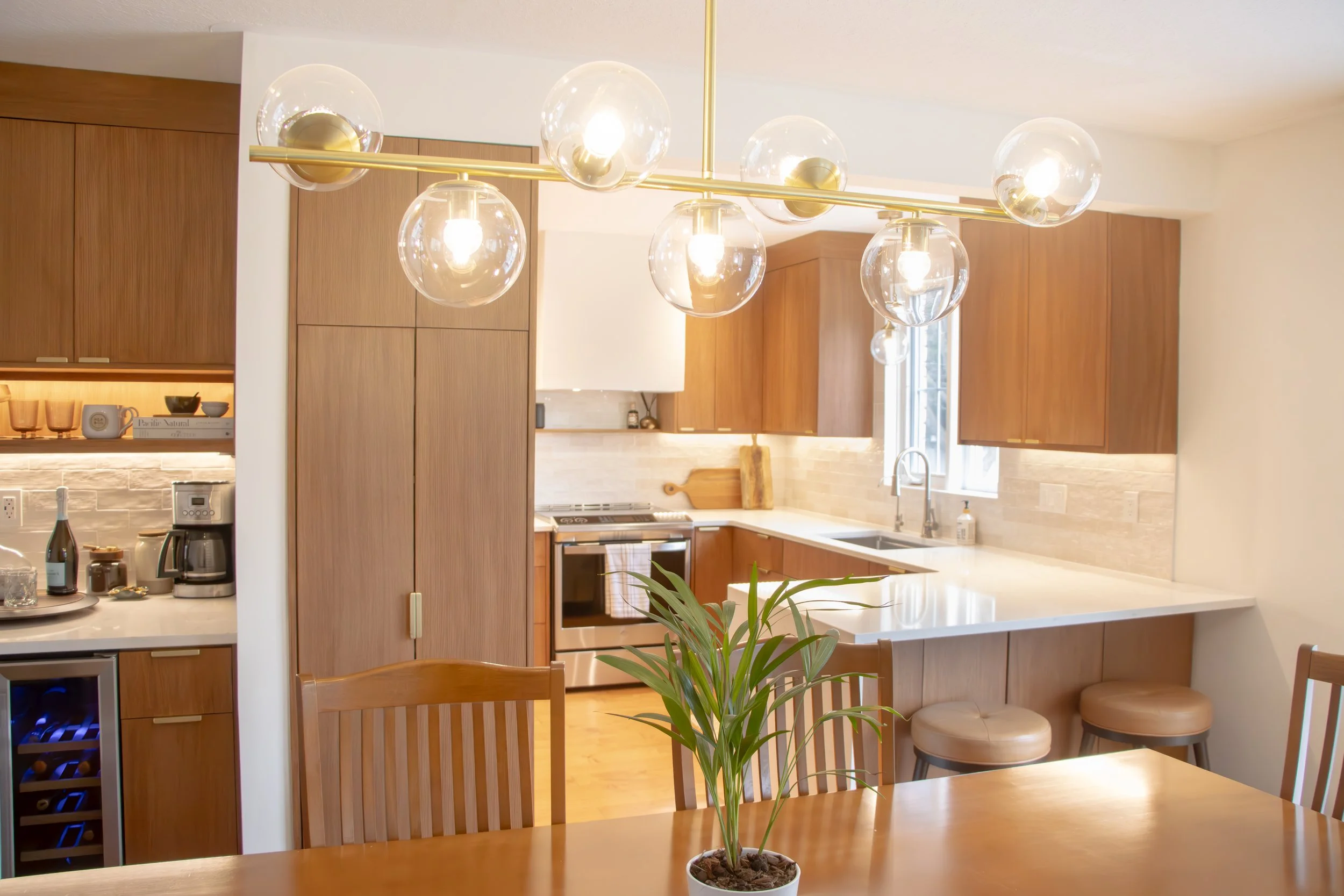 DINING 3-Enhanced-NR.jpg