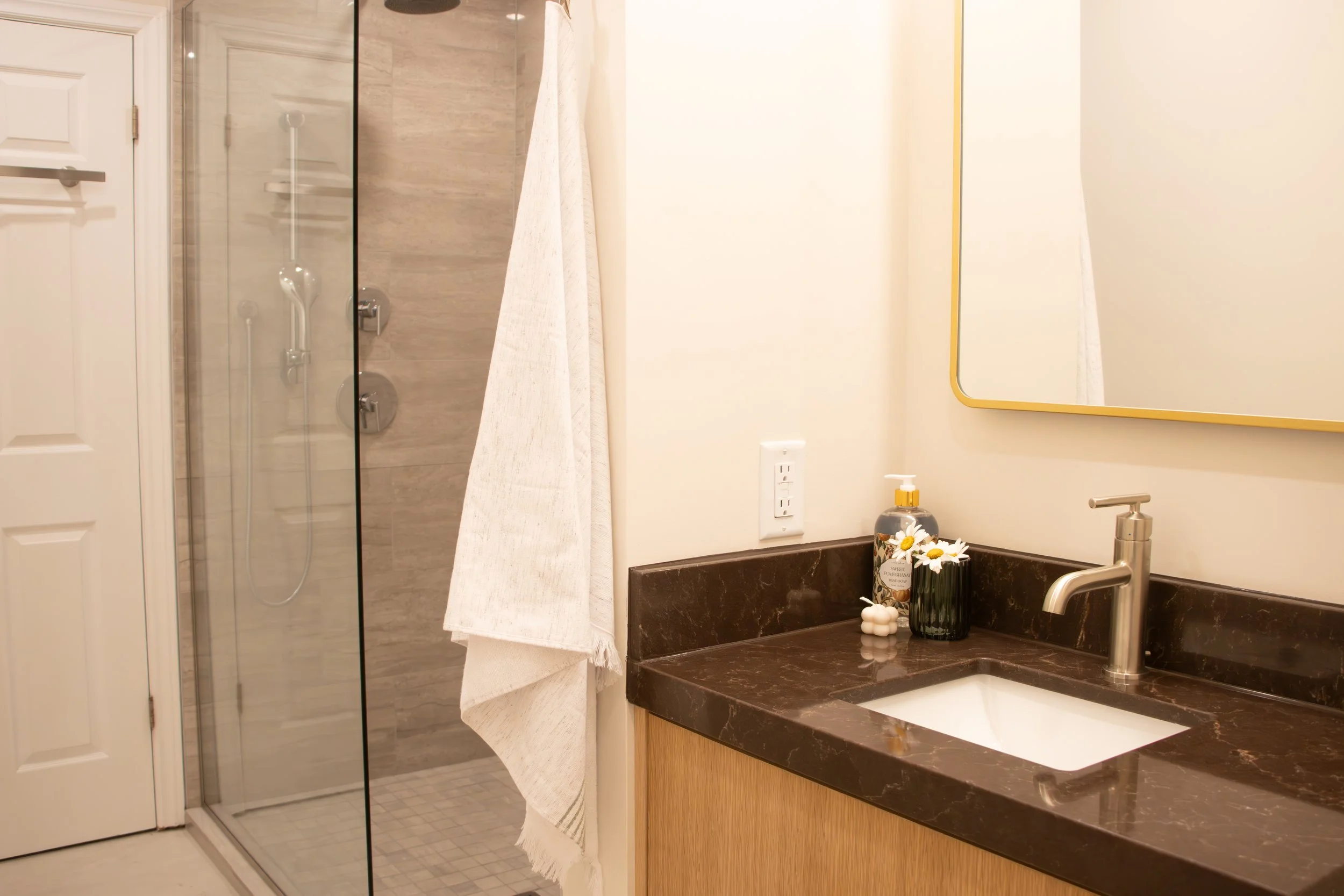 MAIN VANITY 21-Enhanced-NR.jpg