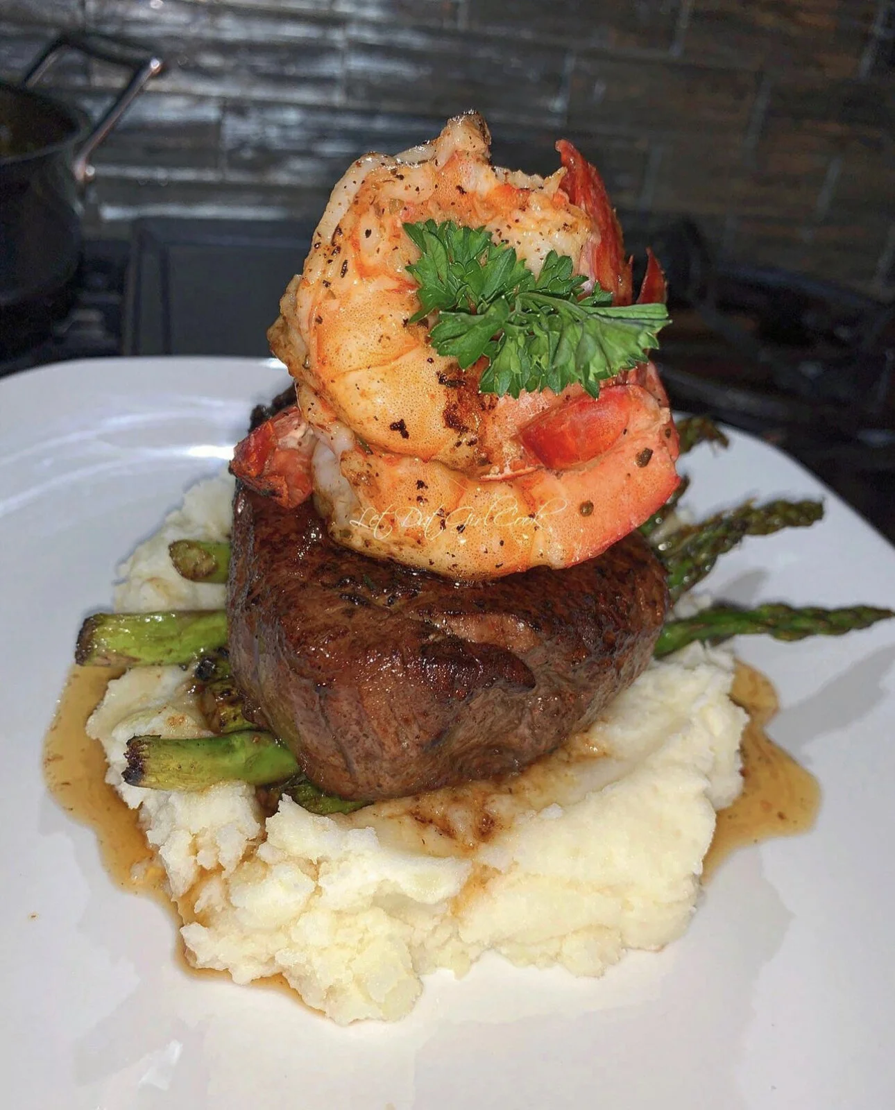 3AA07E40-C9C0-46B4-9C7F-419E72993D30