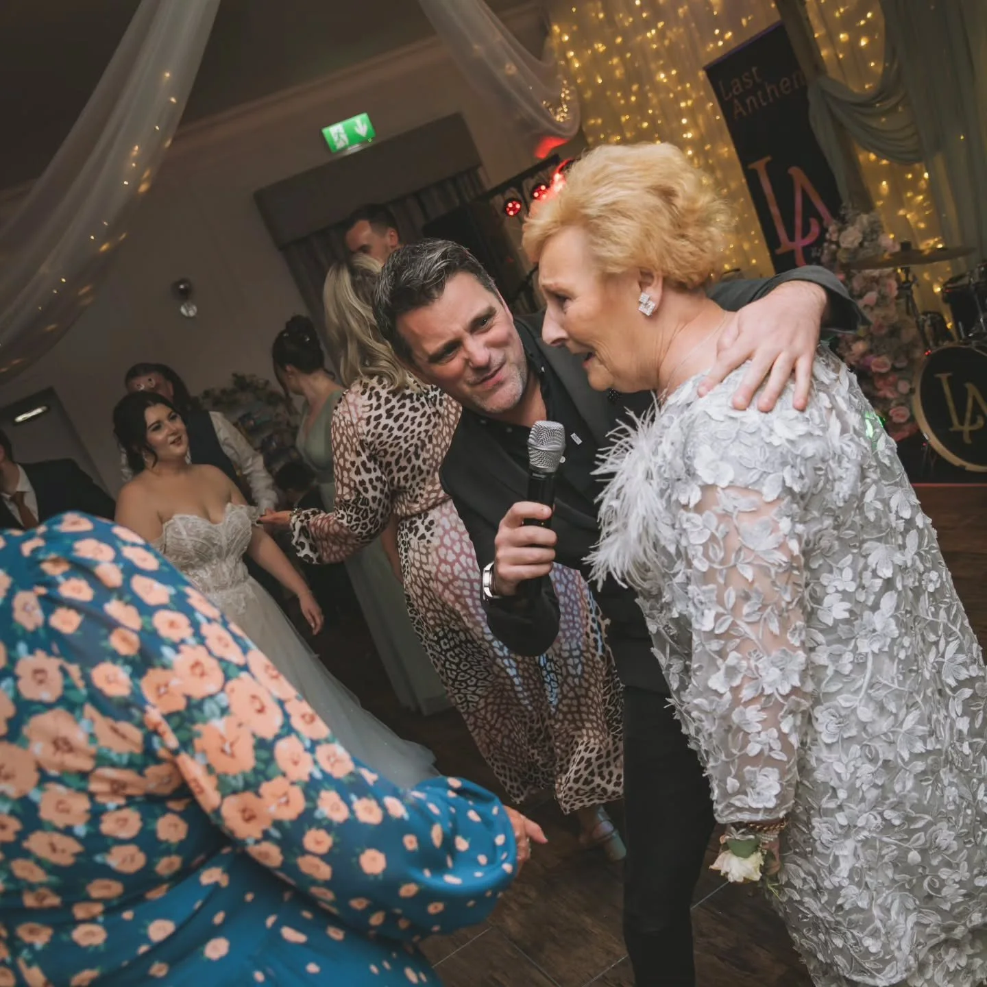 @lastanthem absolutely set the place alight at Kate &amp; Matt's wedding 🔥

If you're after a great band who will put on a show, look no further. Good times guaranteed 👌

Hope to bump into you guys again soon!

#weddingseason #weddings #weddingphot