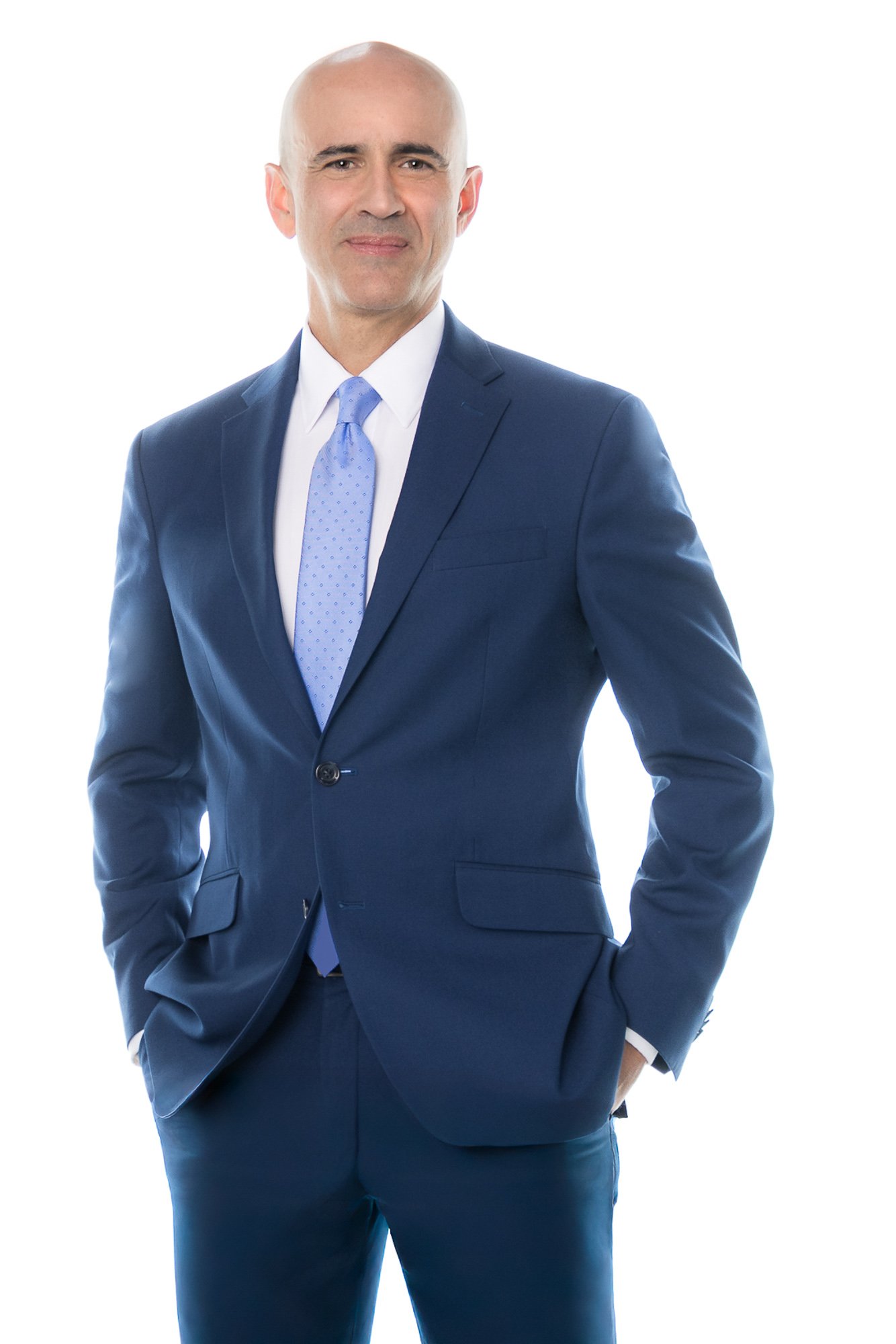 TV Anchor-Gustavo