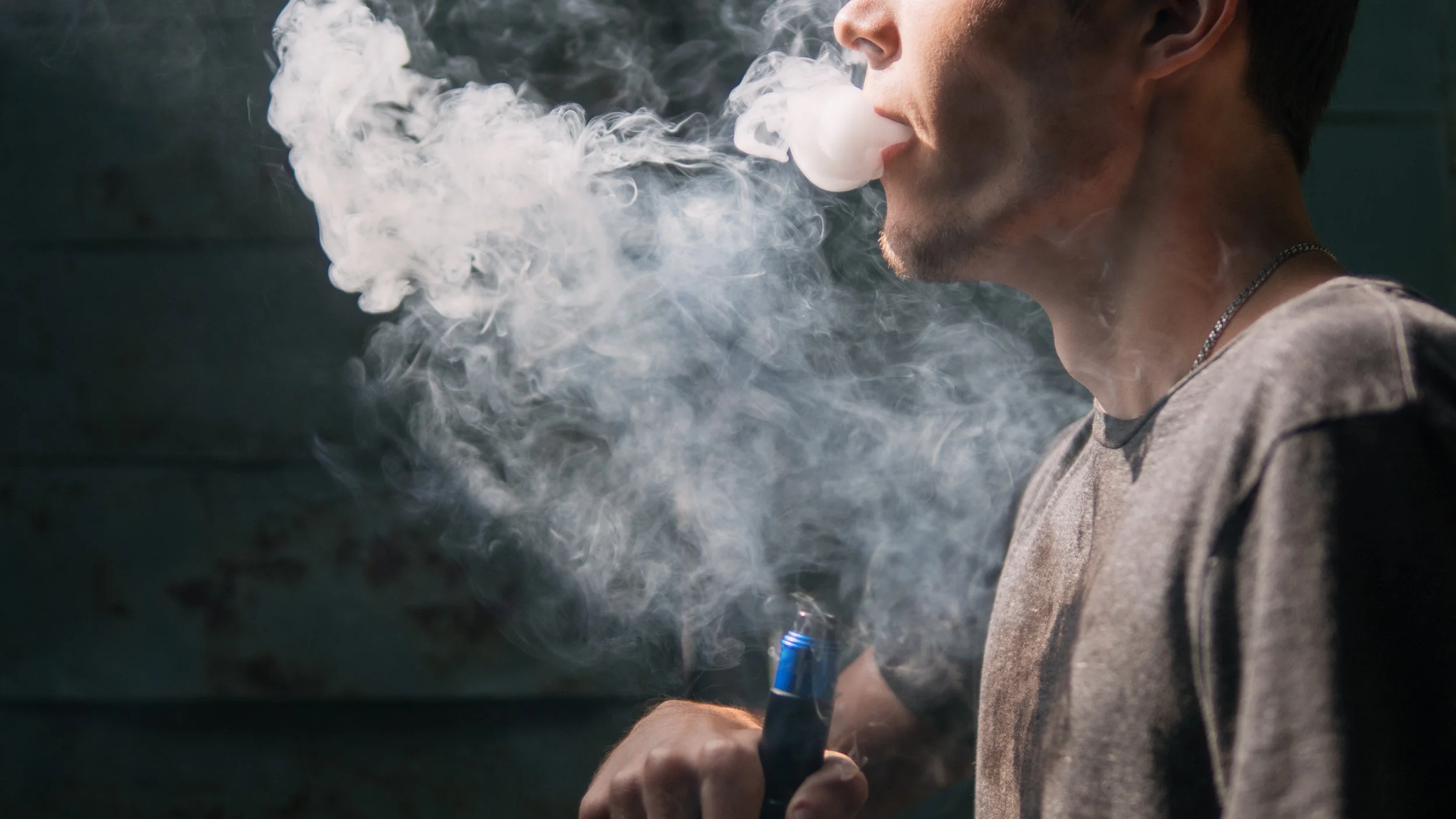 After criticism, CDC gives clear vaping warning: Avoid THC, e-cigs bought 'off the street'
