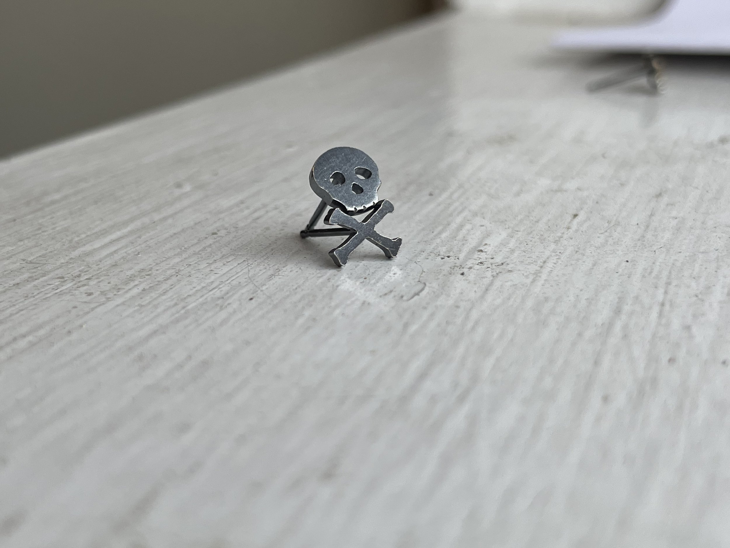 Skull and Crossbone Studs
