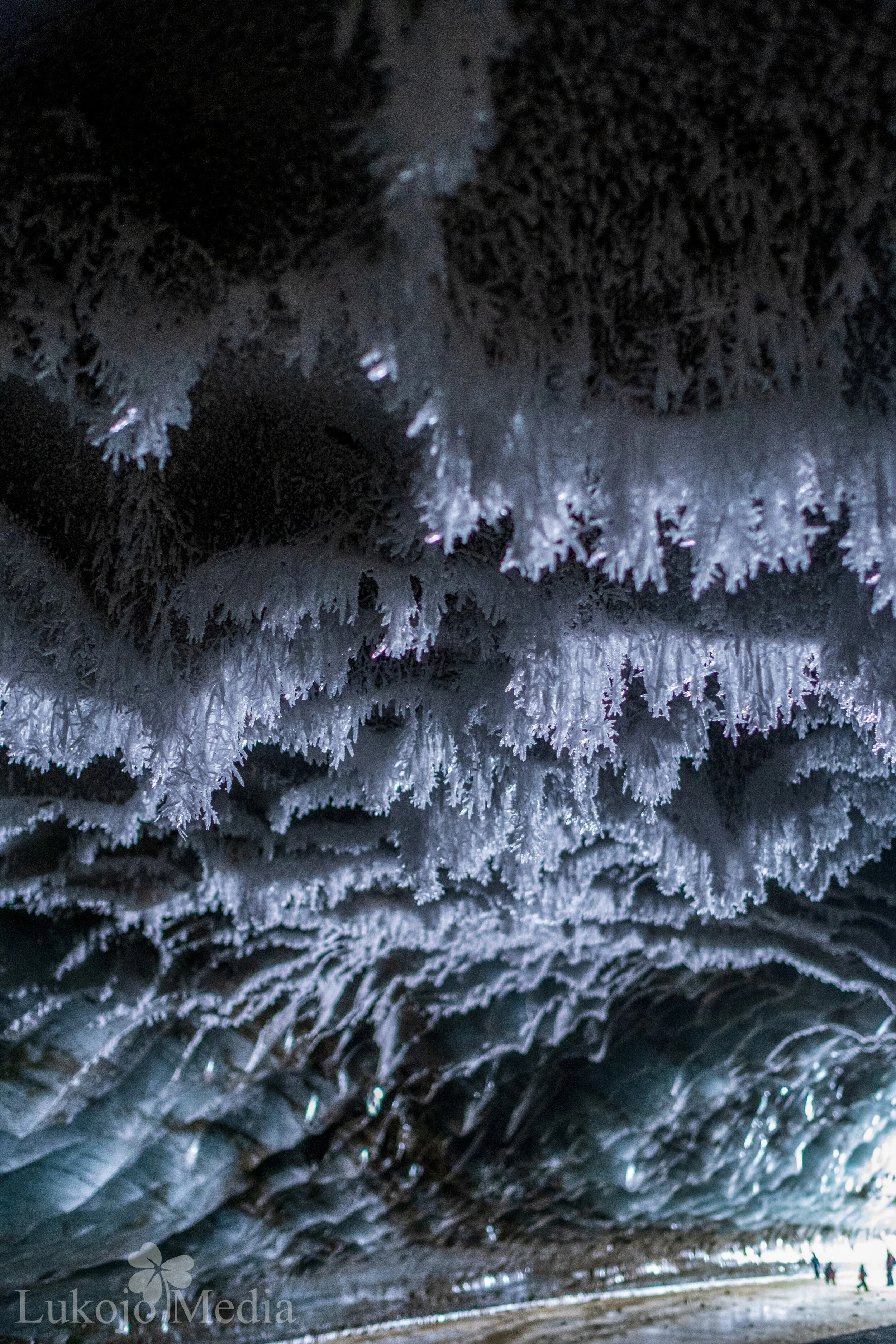 2048 - Frosty Ceiling