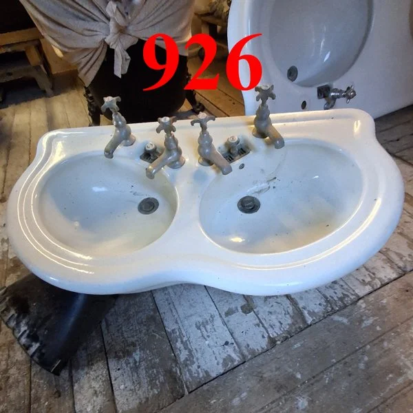Basin 926, French double basin