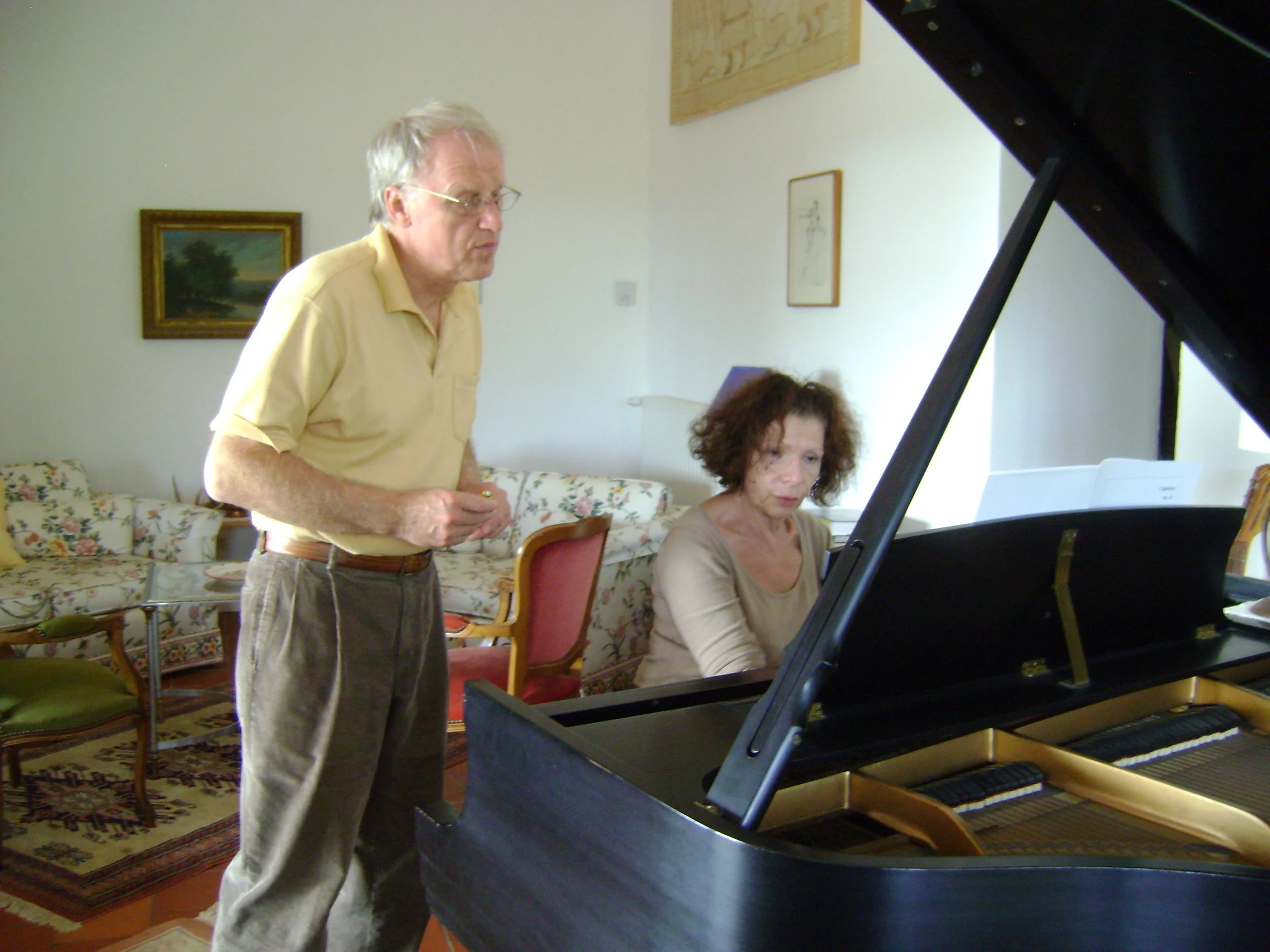 Manu with pianist.jpg