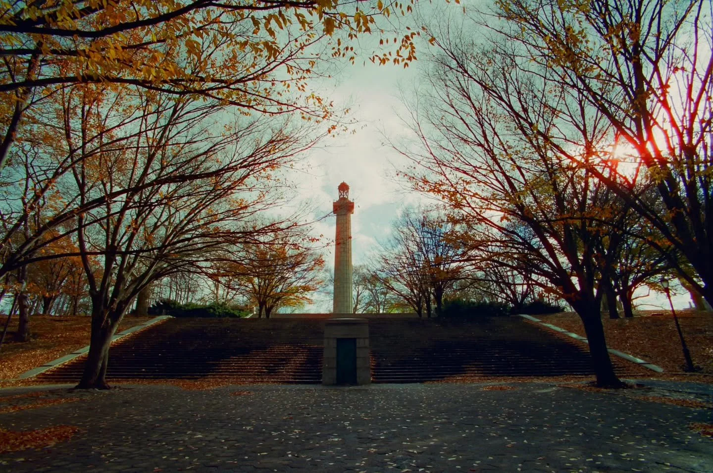 Is it fall yet?!?! 🍂
Well until then, I'll just be meditating on my favorite spot in Fort Greene Park where we shot the EZTV @_ezrat music video.

📷 @nikonusa N75 / 17mm
🎞️ @cinestillfilm 400D
🧑&zwj;🔬 @nicefilmclub

#35mm #35mmfilm #35mmphotogra