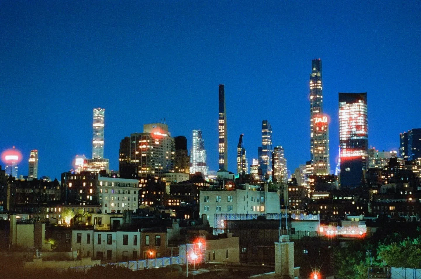 On our way to the homie @zack_hample 's apt to watch some baseball so naturally it's time to post his view. RIP Ace, you deserve this post. Love this song as much as I love @classic_karen