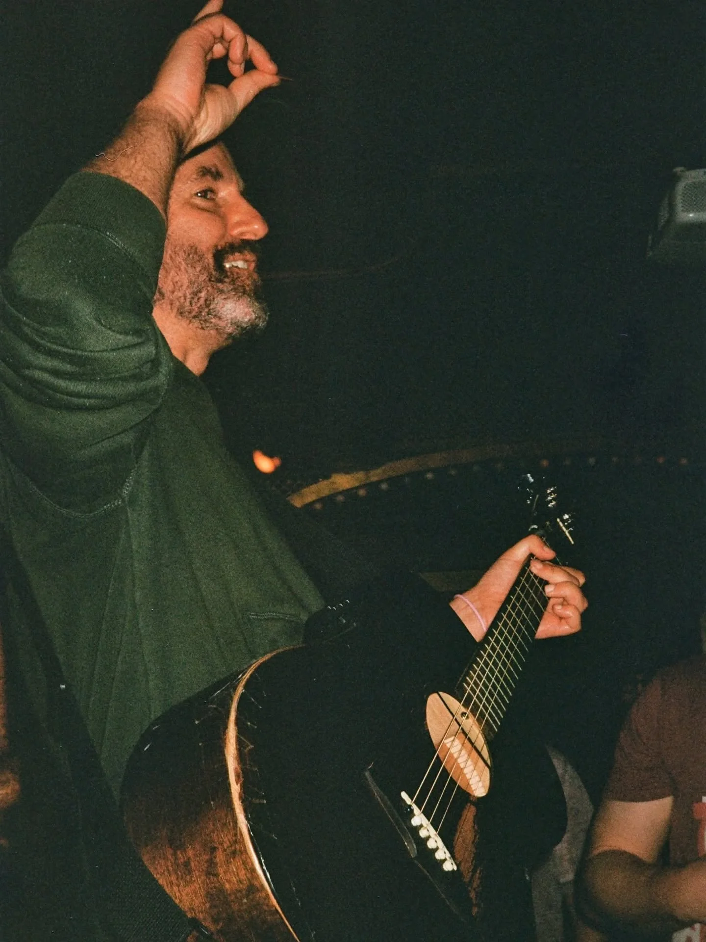 Earlier this week, @classic_karen and I had the absolute pleasure of seeing our brother in soul @jasonandersonmusic at @threesbrewing in Gowanus. Seeing Jason live is truly like a religious experience, there wasn't a dry eye in the house and emotions