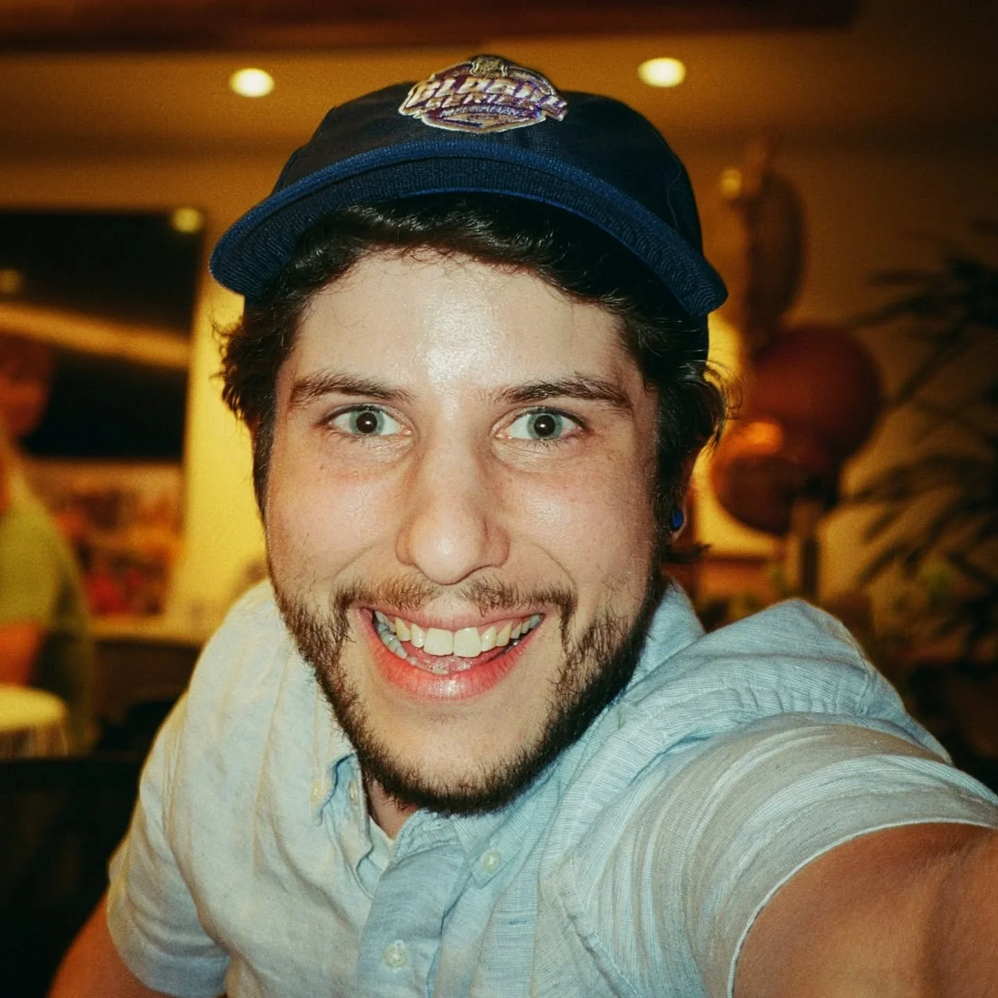 Speaking of lil Max, here's a photo he took of me (with some help from yours truly) to prove he's got some artistic chops. Not bad young grasshopper 🫡

📷 @leicacamerausa Mini Zoom
🎞️ @kodakprofessional Ultra Max 400
🧑&zwj;🔬 @nicefilmclub