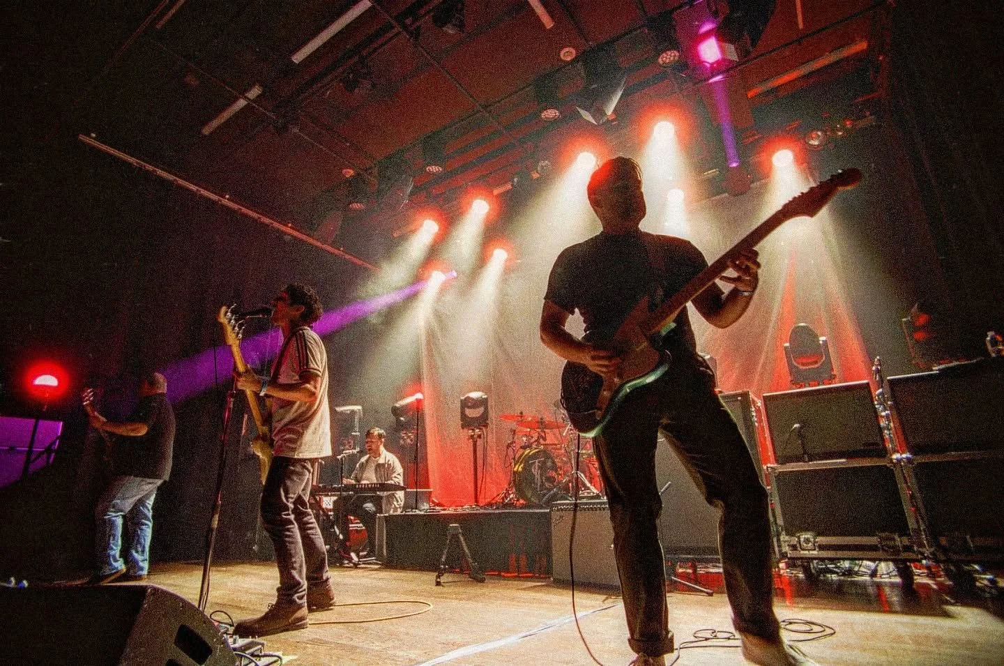 With @vacationing announcing his side project @film.phl I felt it was the perfect day to post one of my favorite shots from last year, @thestartinglinerock shot on @cinestillfilm !
What a dream experience to capture a band that means so much to me on