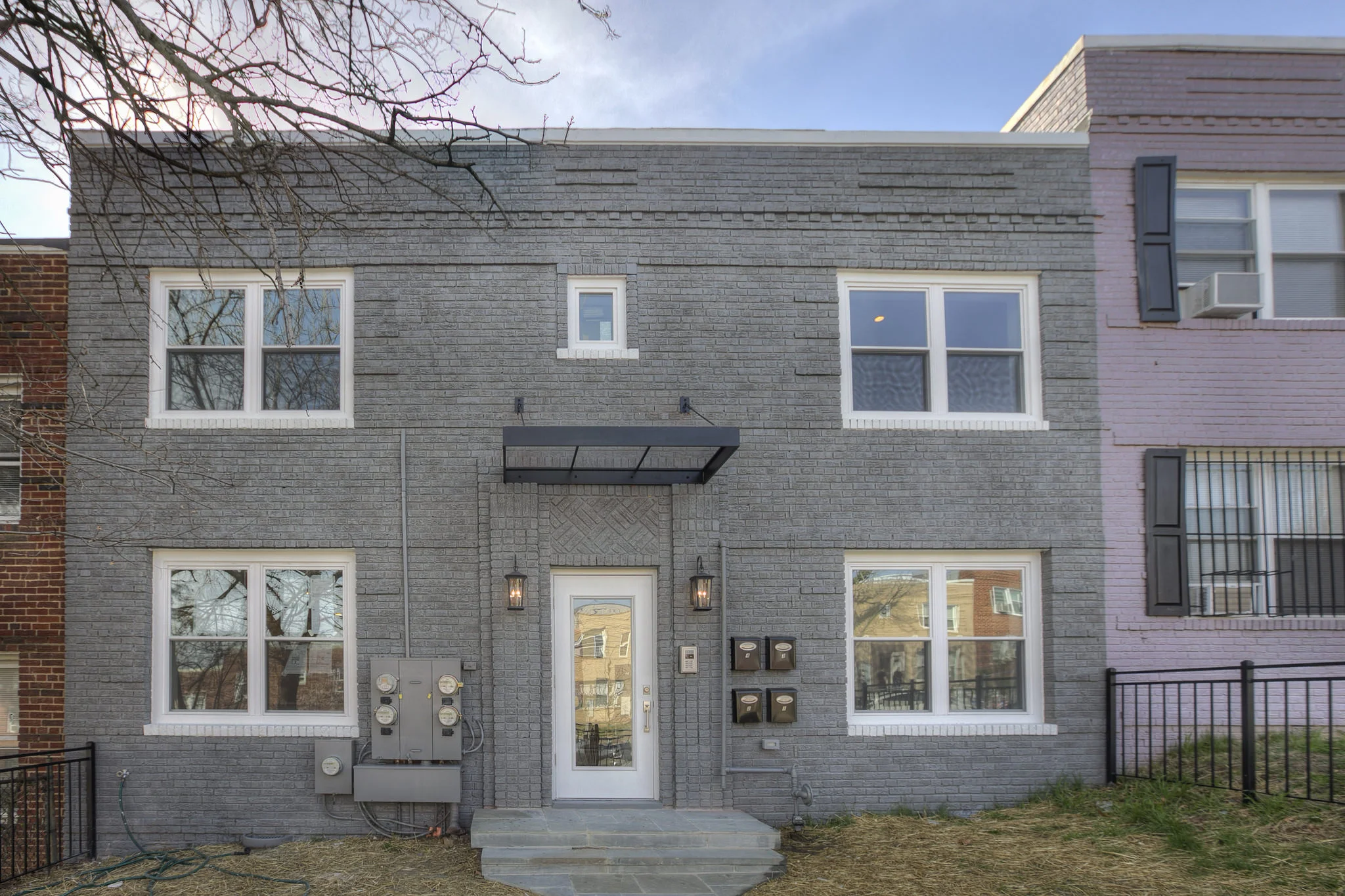 924 19th St NE Washington, DC 20002 4 - one bedroom apartments