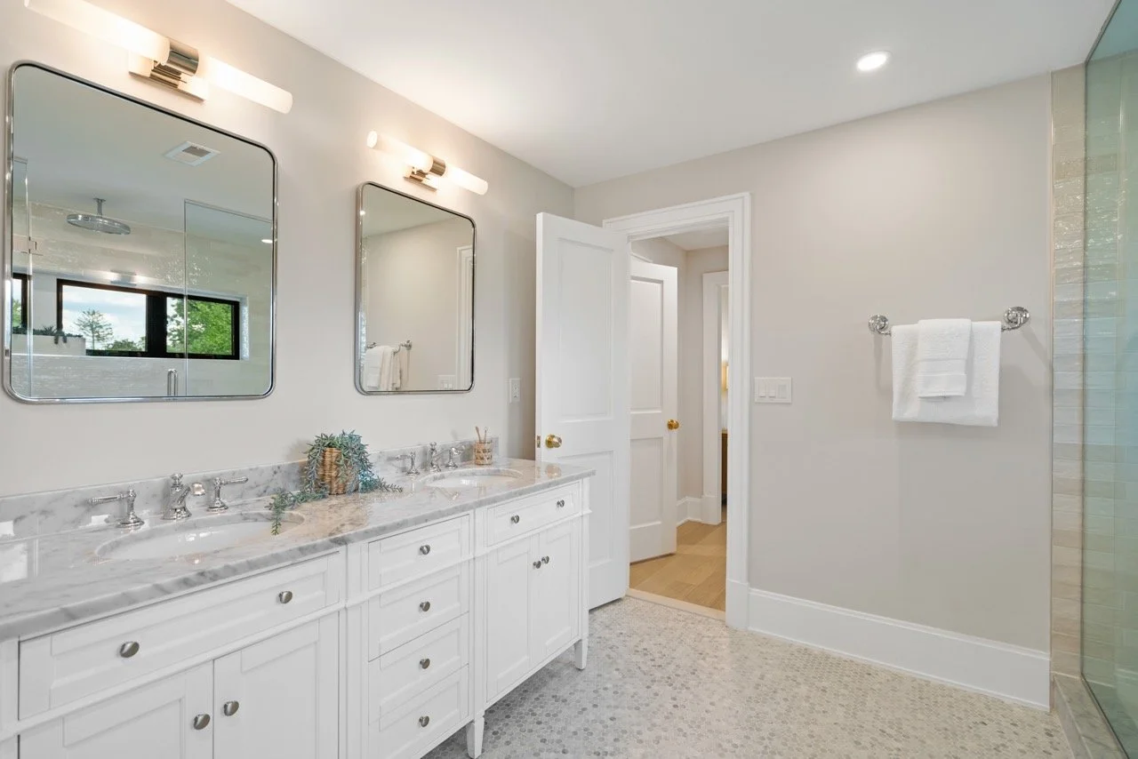 3748 Huntington St NW - 0077 Large.jpeg