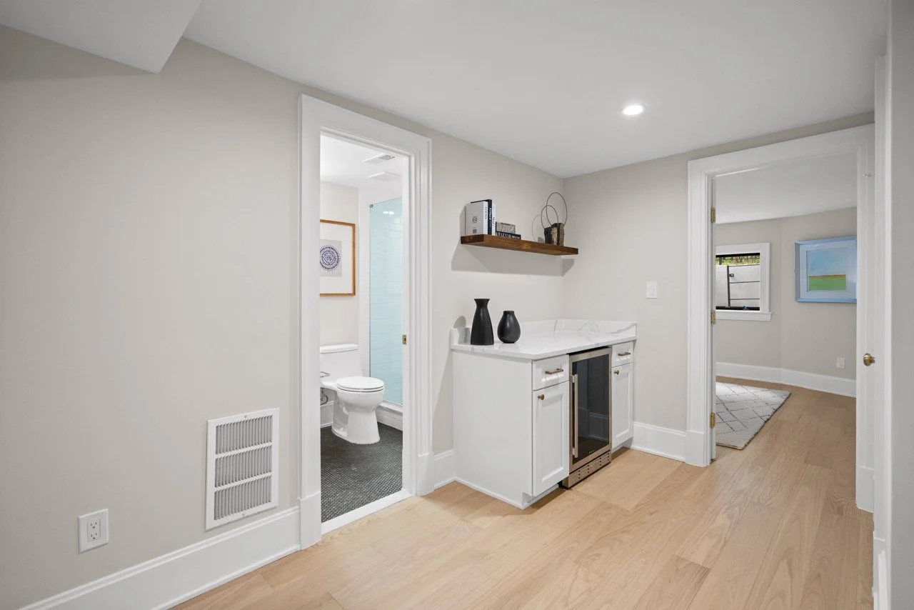 3748 Huntington St NW - 0089 Large.jpeg