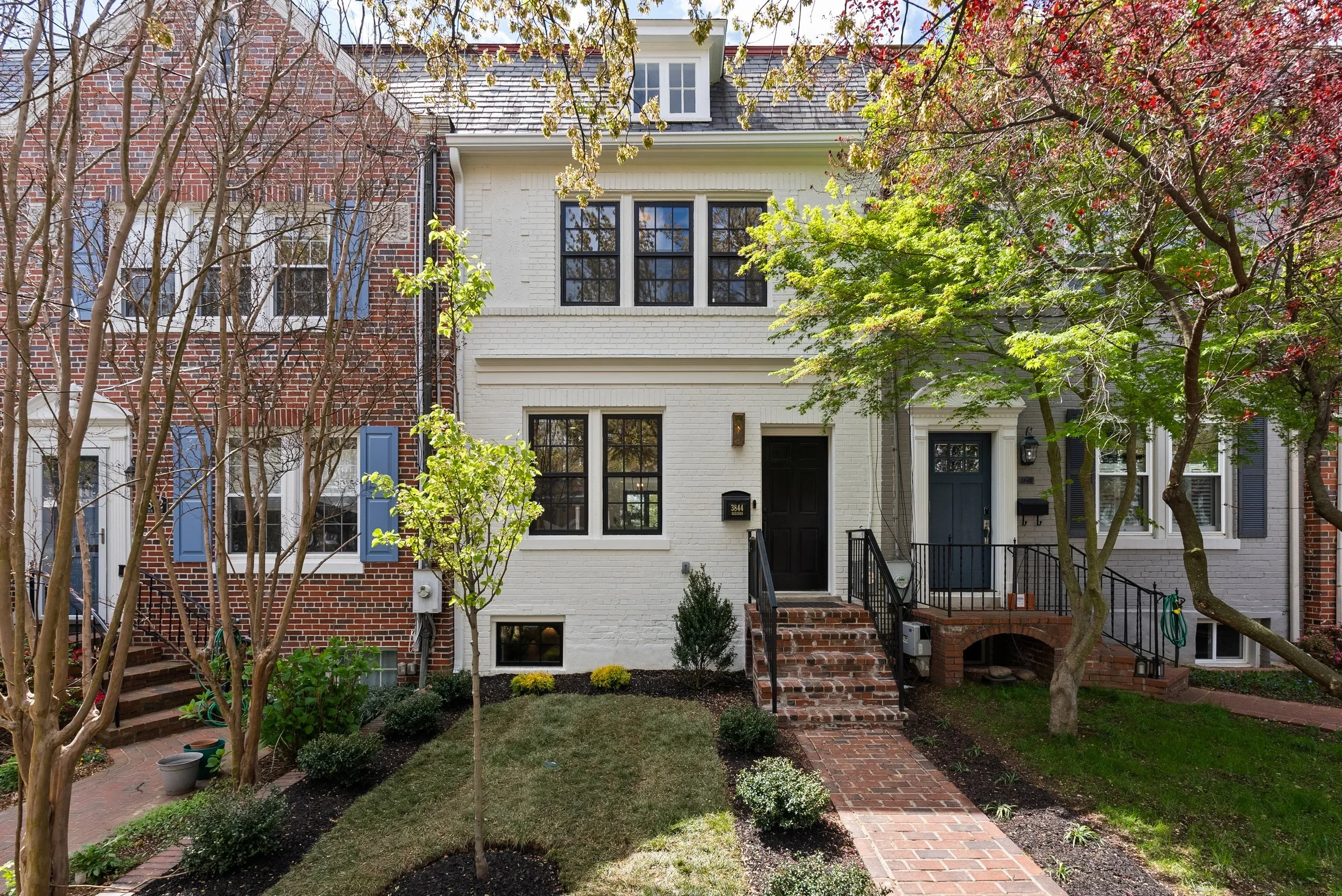 $1,689,000