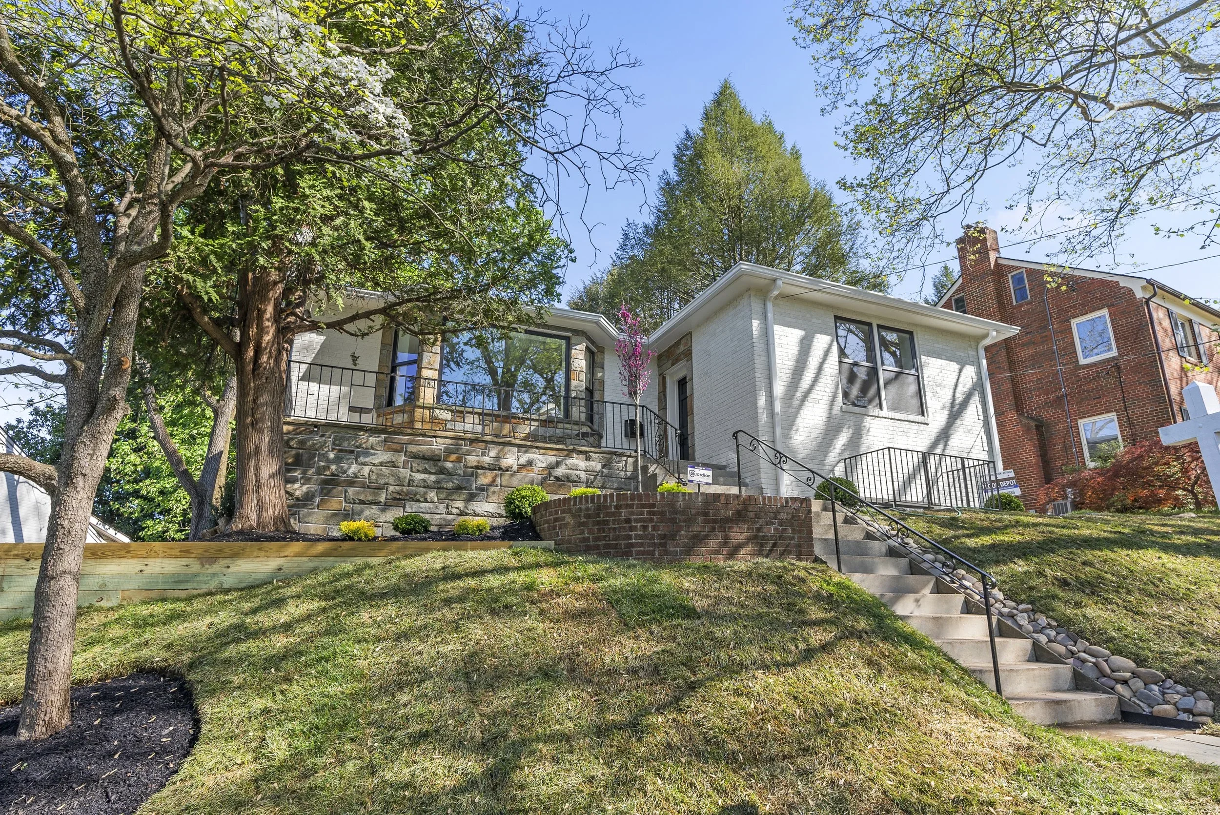 $1,895,000