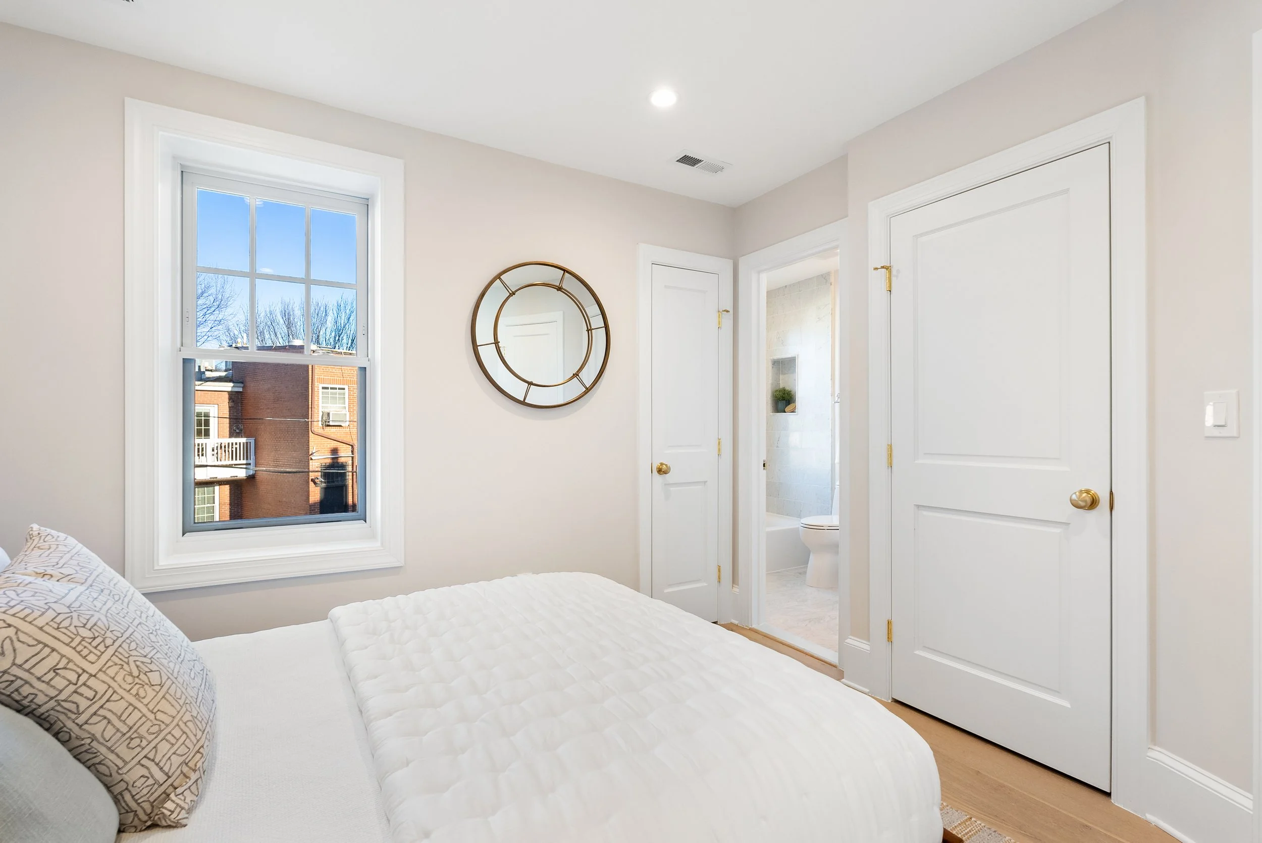 1727 34th St NW, Washington, DC 20007 - 0022.jpg