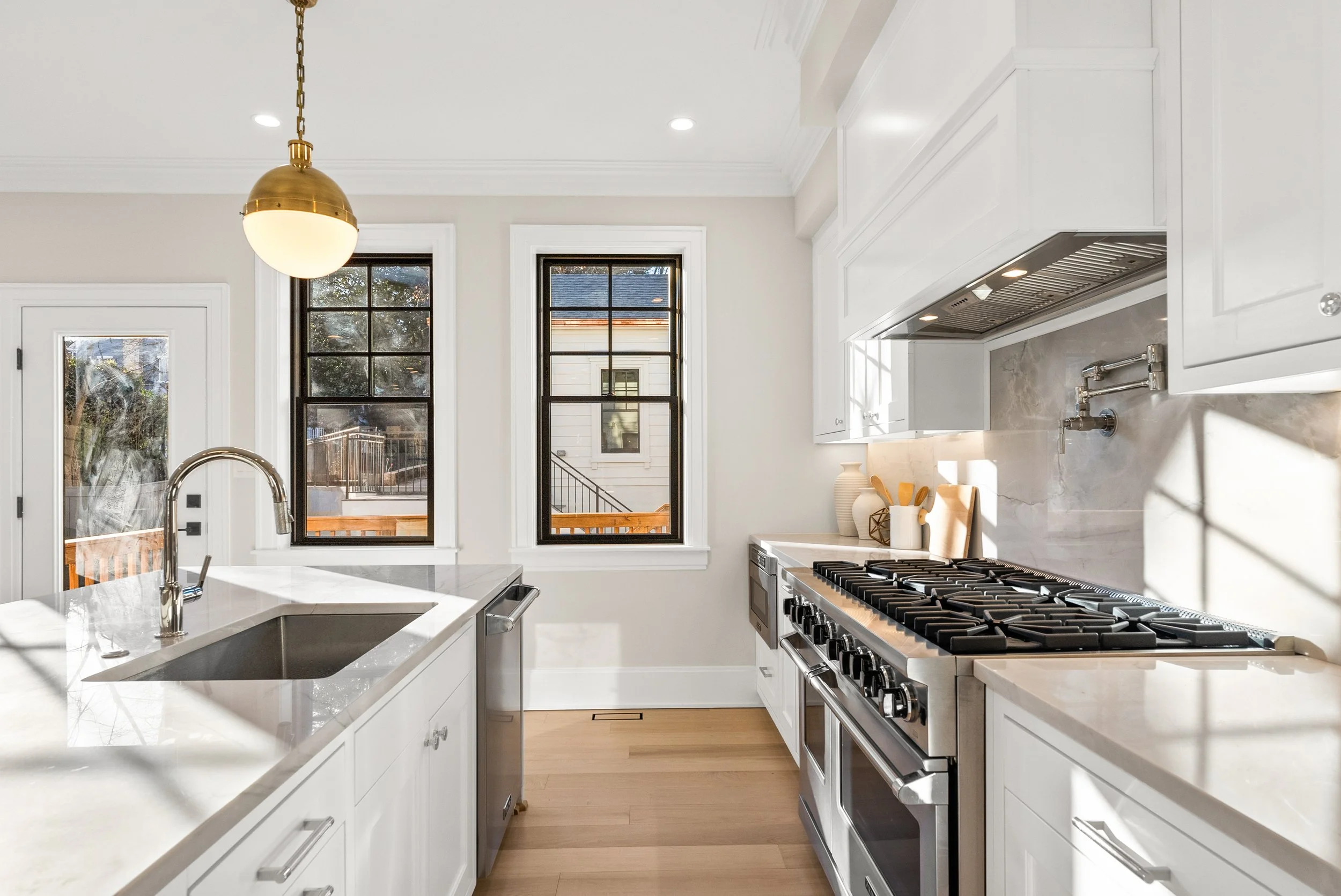 5606 Chevy Chase Pkwy NW, Washington, DC 20015 - 0054.jpg