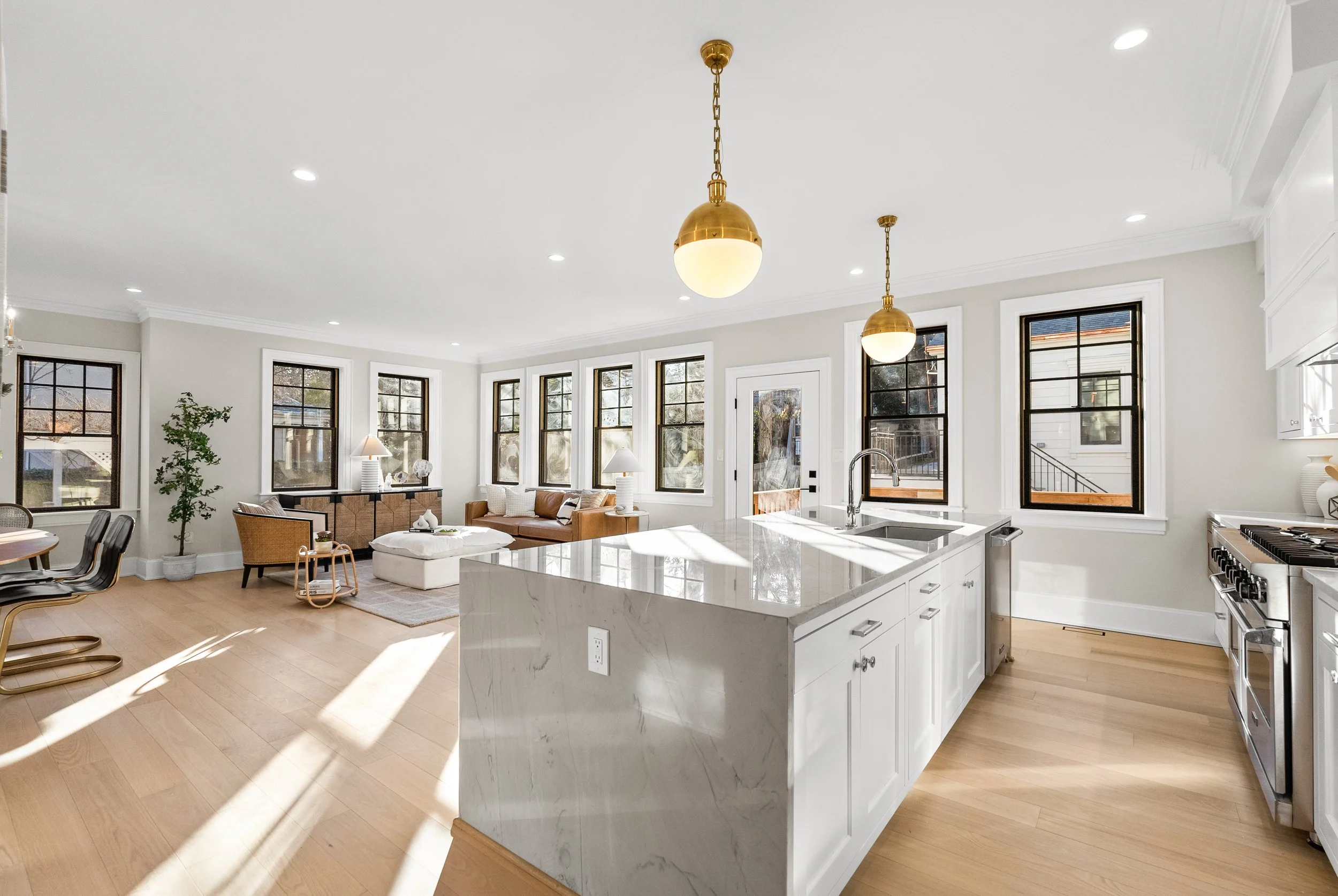 5606 Chevy Chase Pkwy NW, Washington, DC 20015 - 0053.jpg