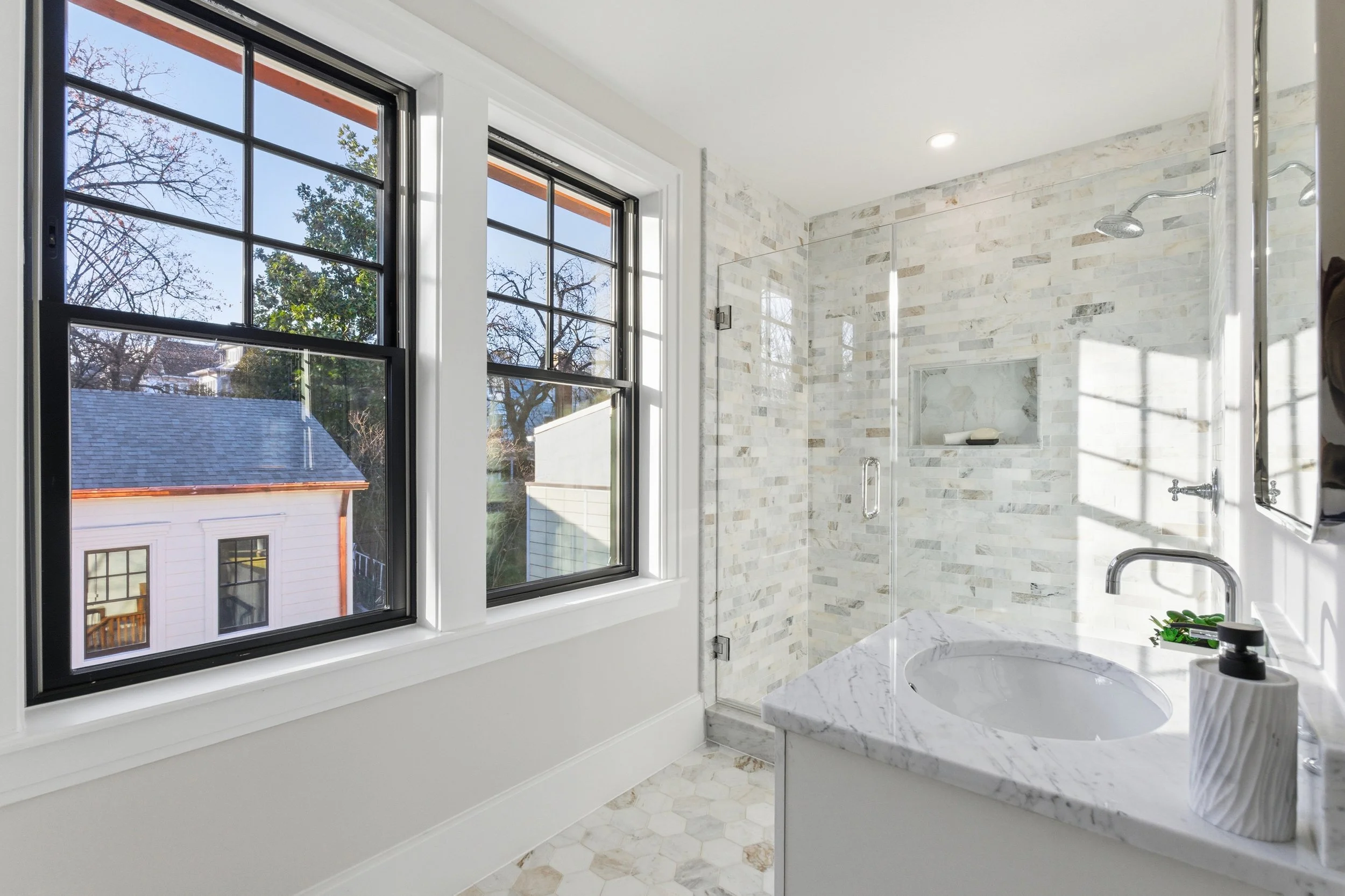 5606 Chevy Chase Pkwy NW, Washington, DC 20015 - 0075.jpg