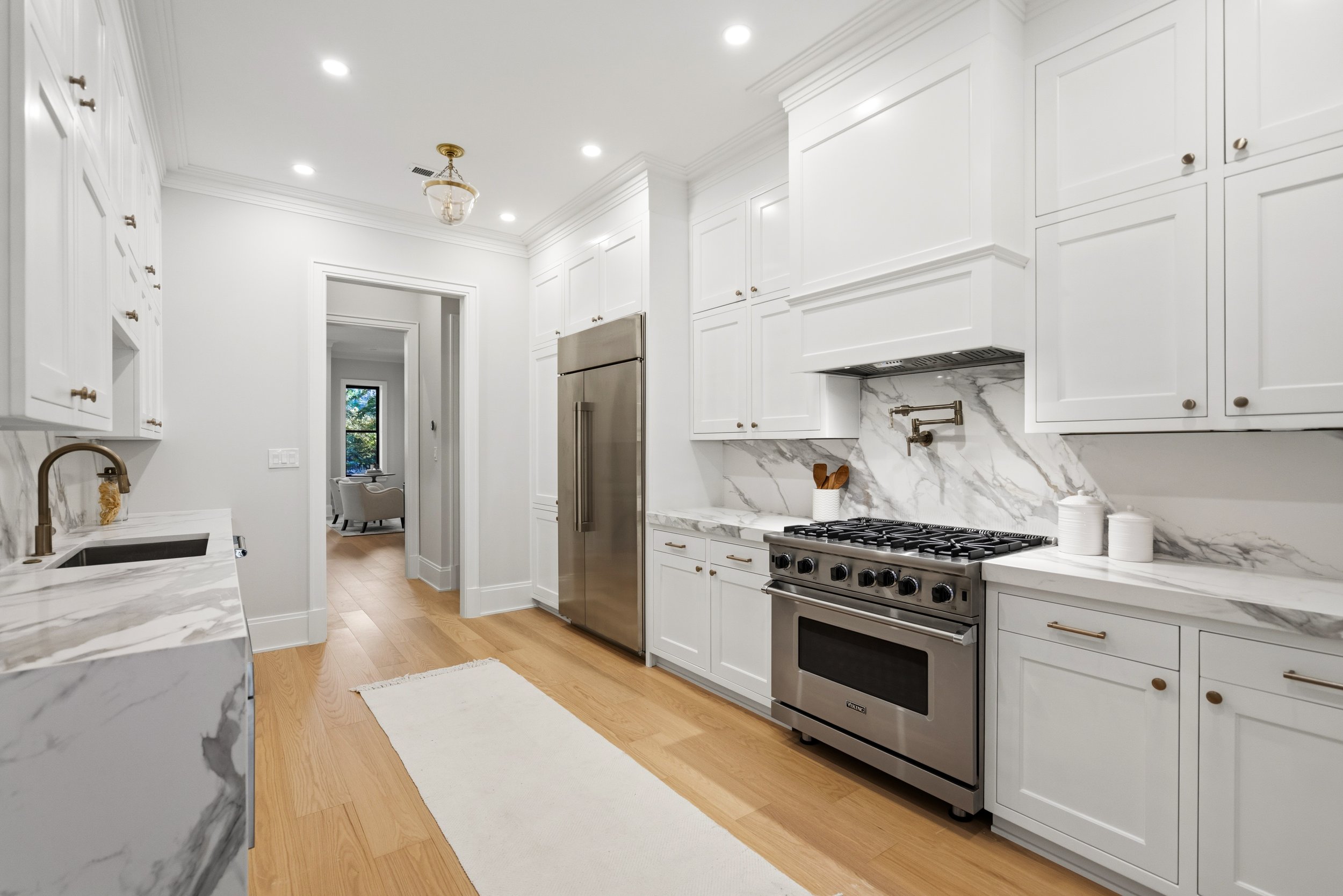626 A St NE - 0036.jpg