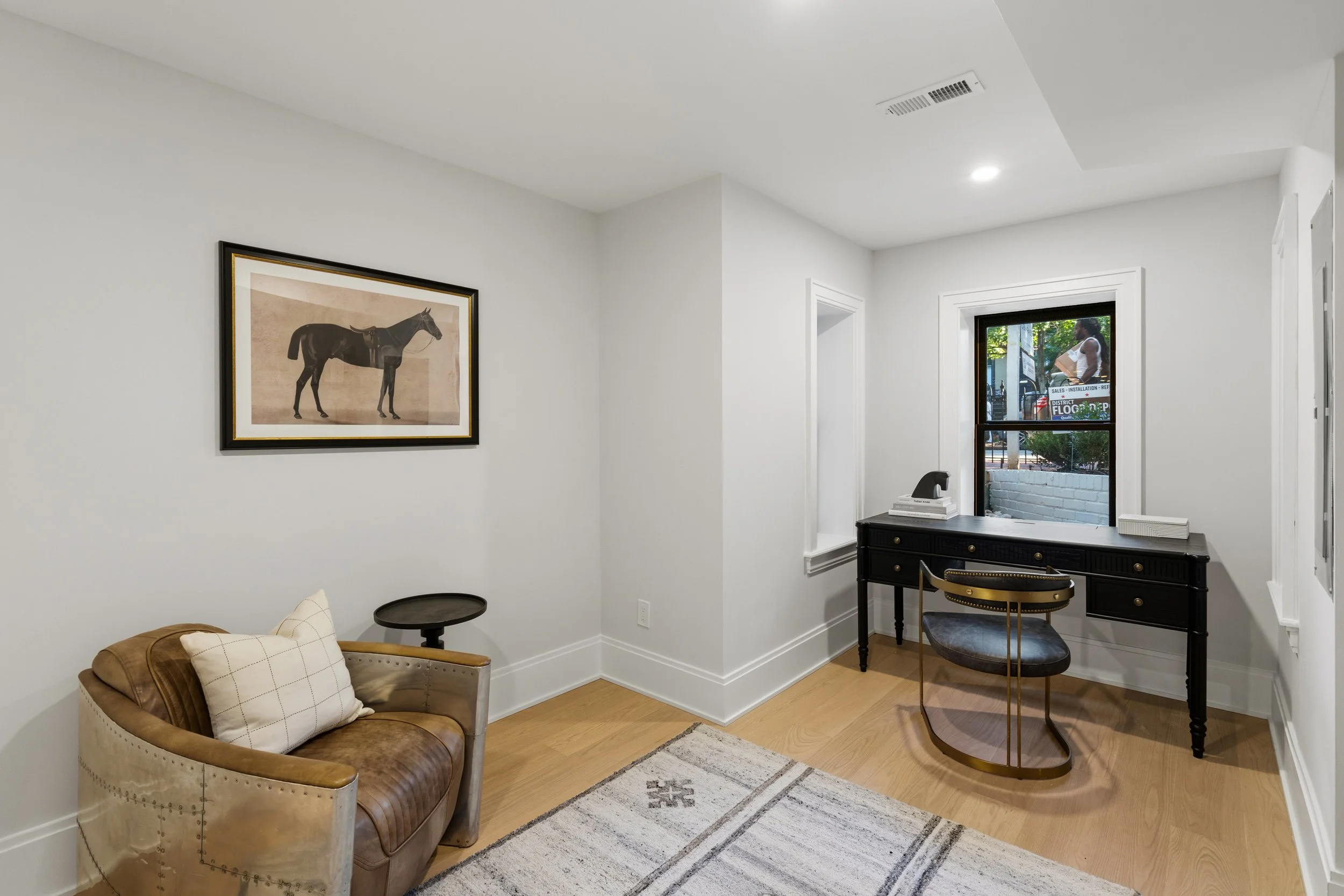 626 A St NE - 0102.jpg