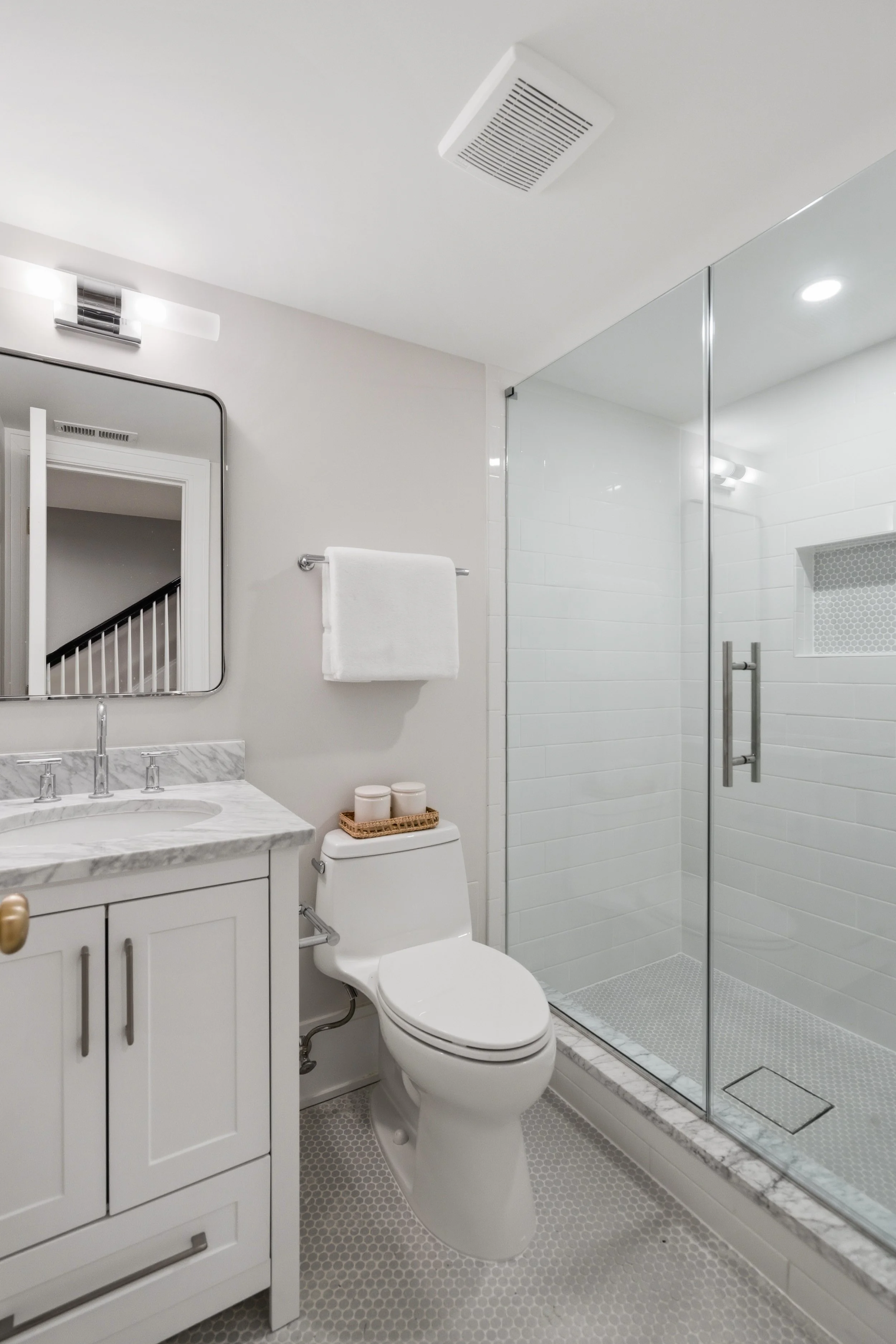 626 A St NE - 0108.jpg