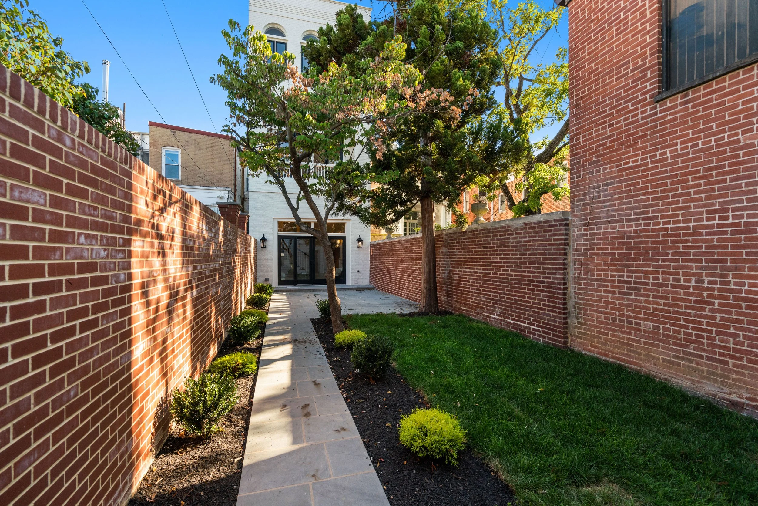 626 A St NE - 0121.jpg