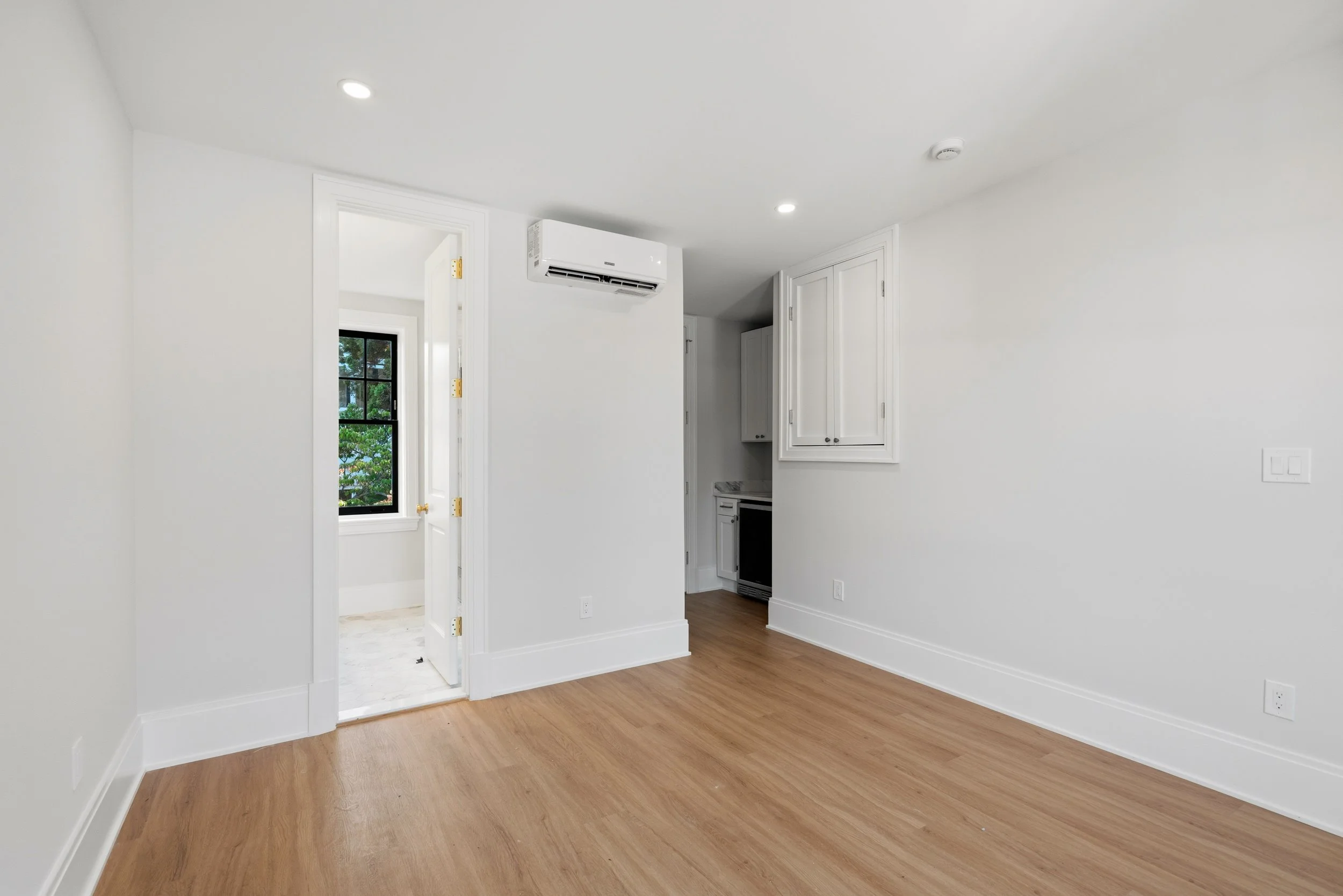 626 A St NE - 0125.jpg