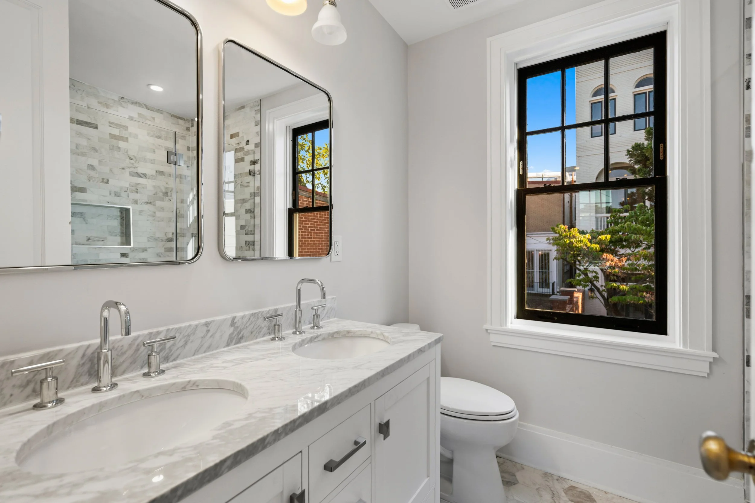 626 A St NE - 0132.jpg