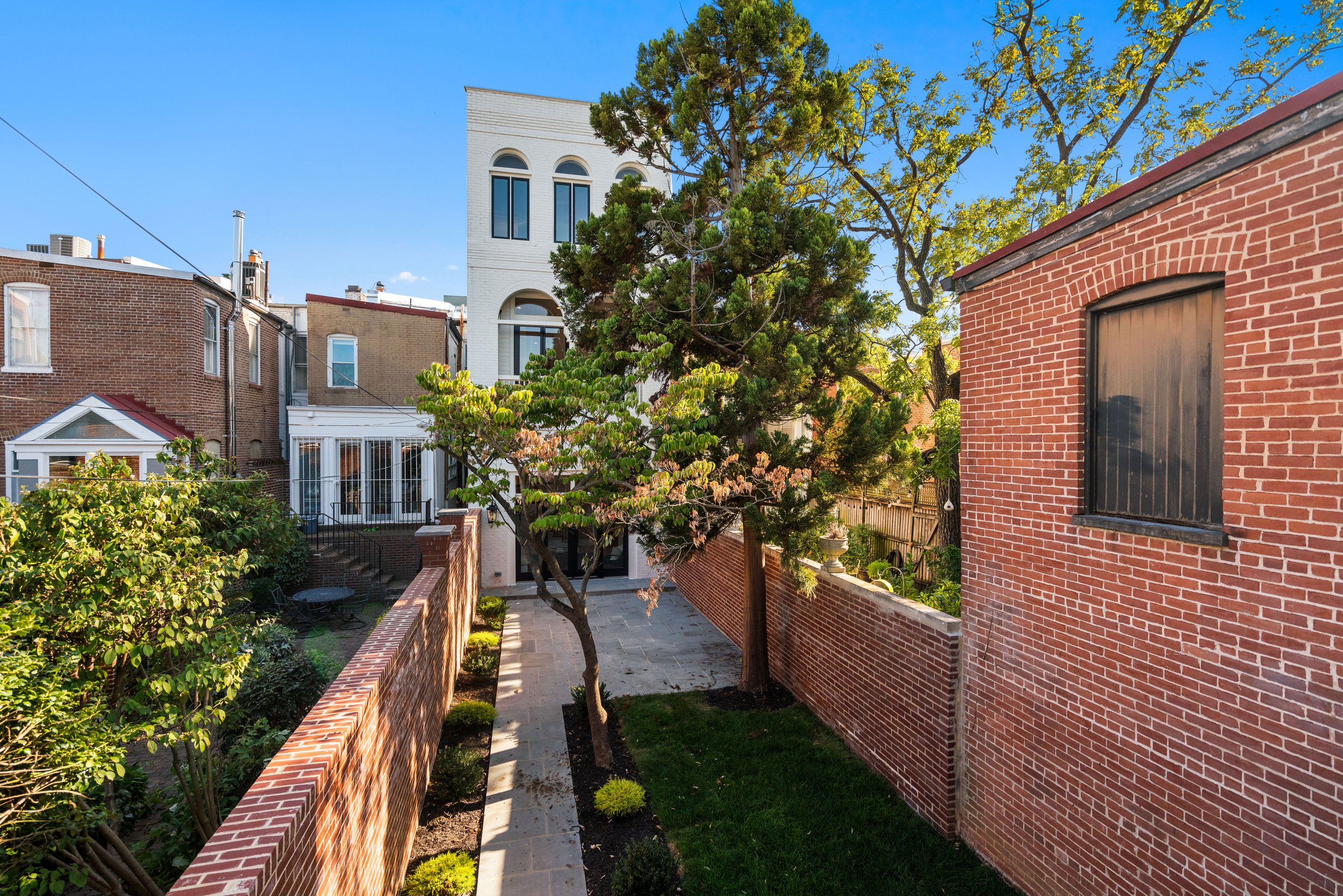 626 A St NE - 0136.jpg