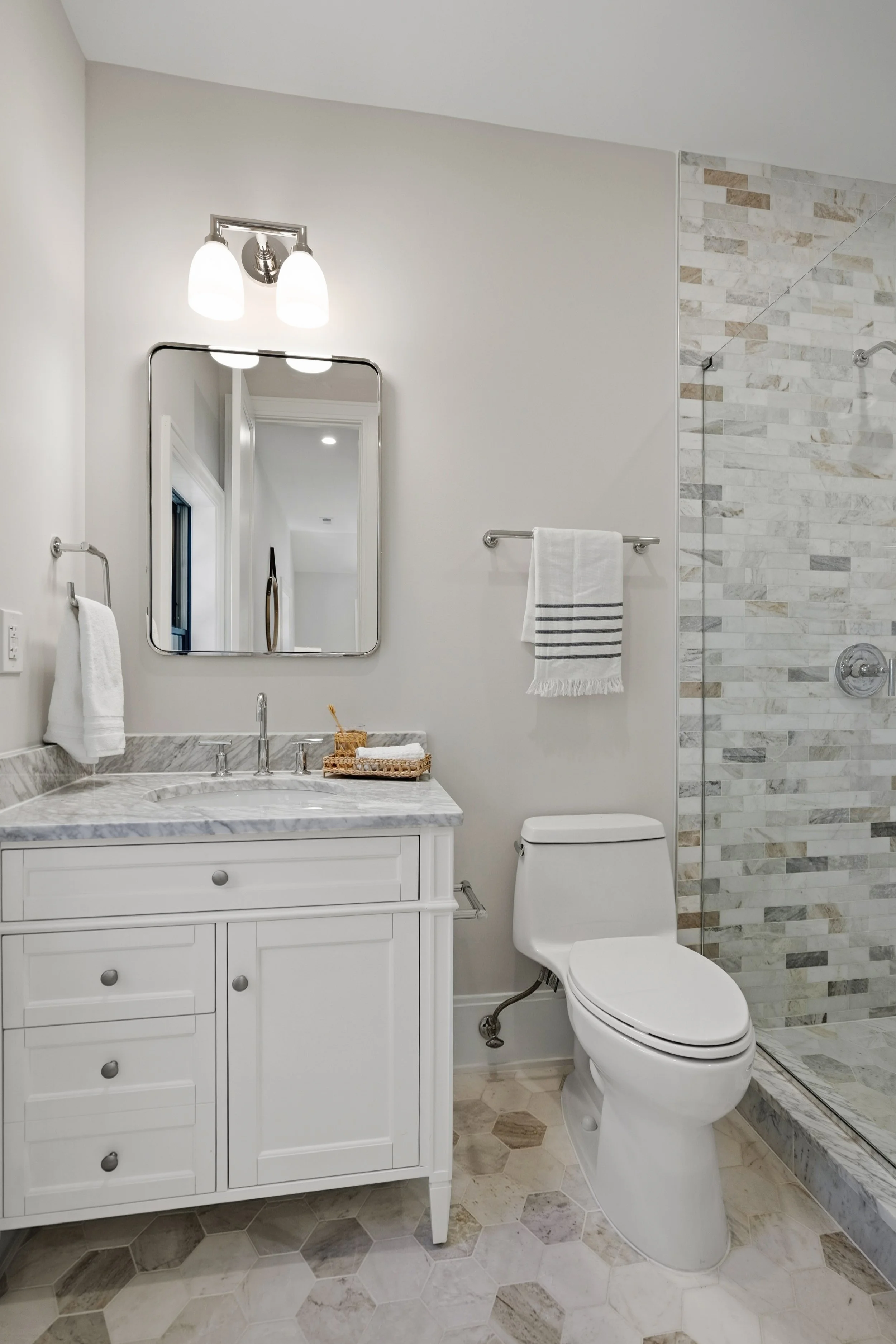 4115 46th St NW - 0094.jpg