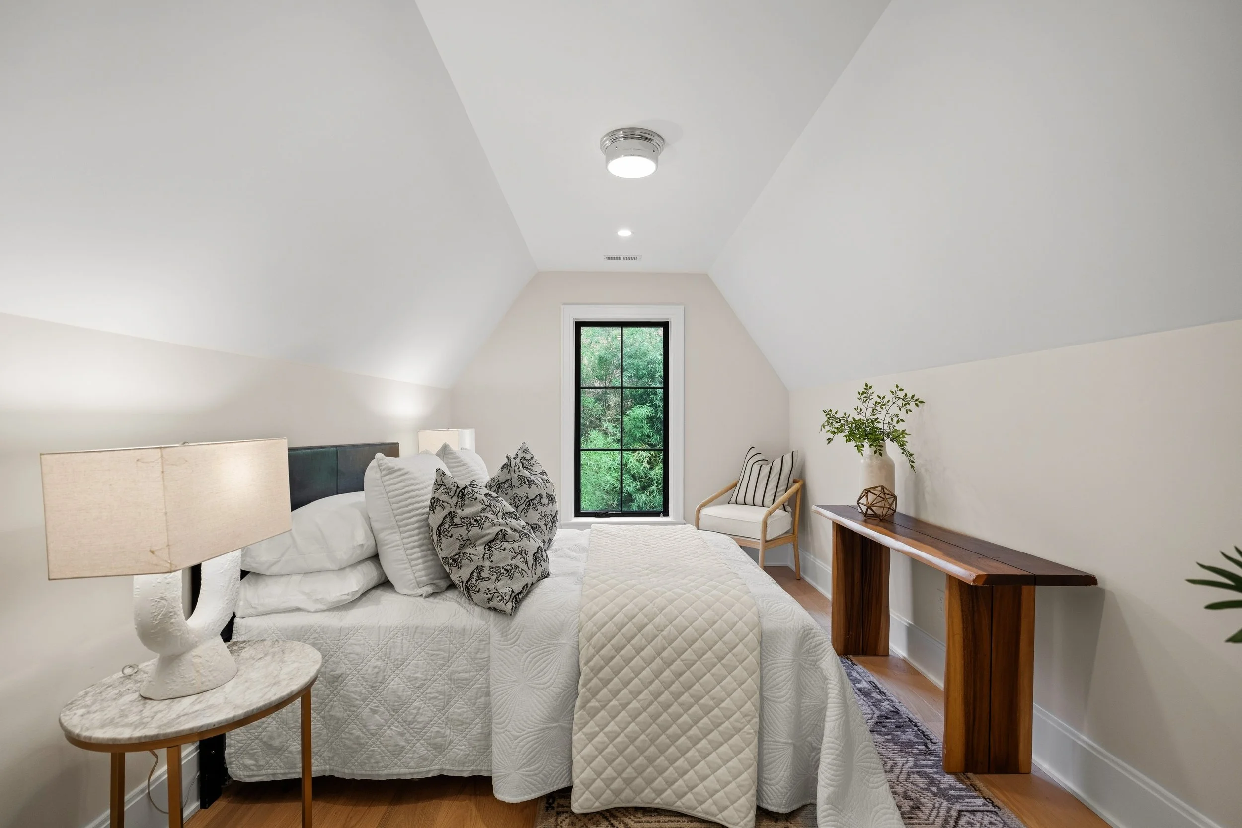 5113 Sherier Pl NW -0116.jpg