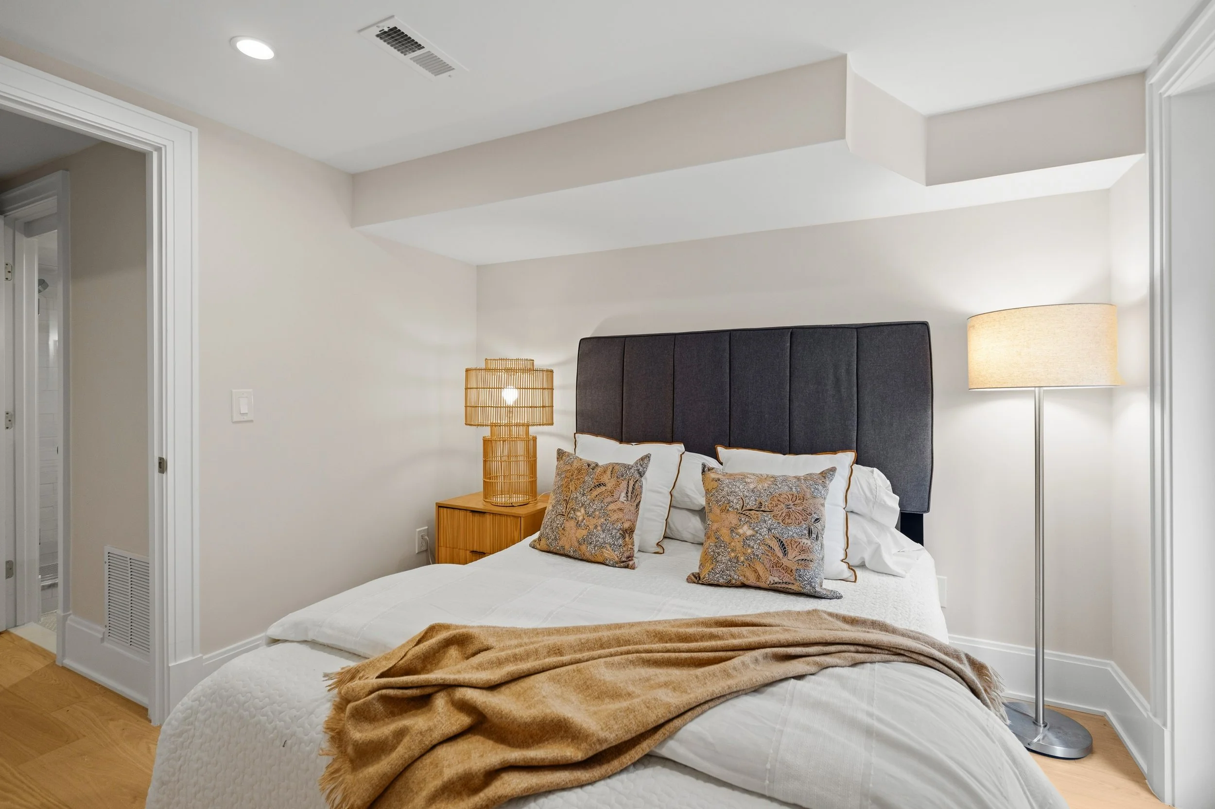 5113 Sherier Pl NW -0131.jpg