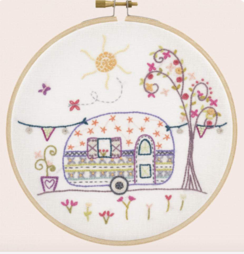 Auntie Suzanne's Travel Trailer embroidery kit by Un Chat dans L'aiguille 