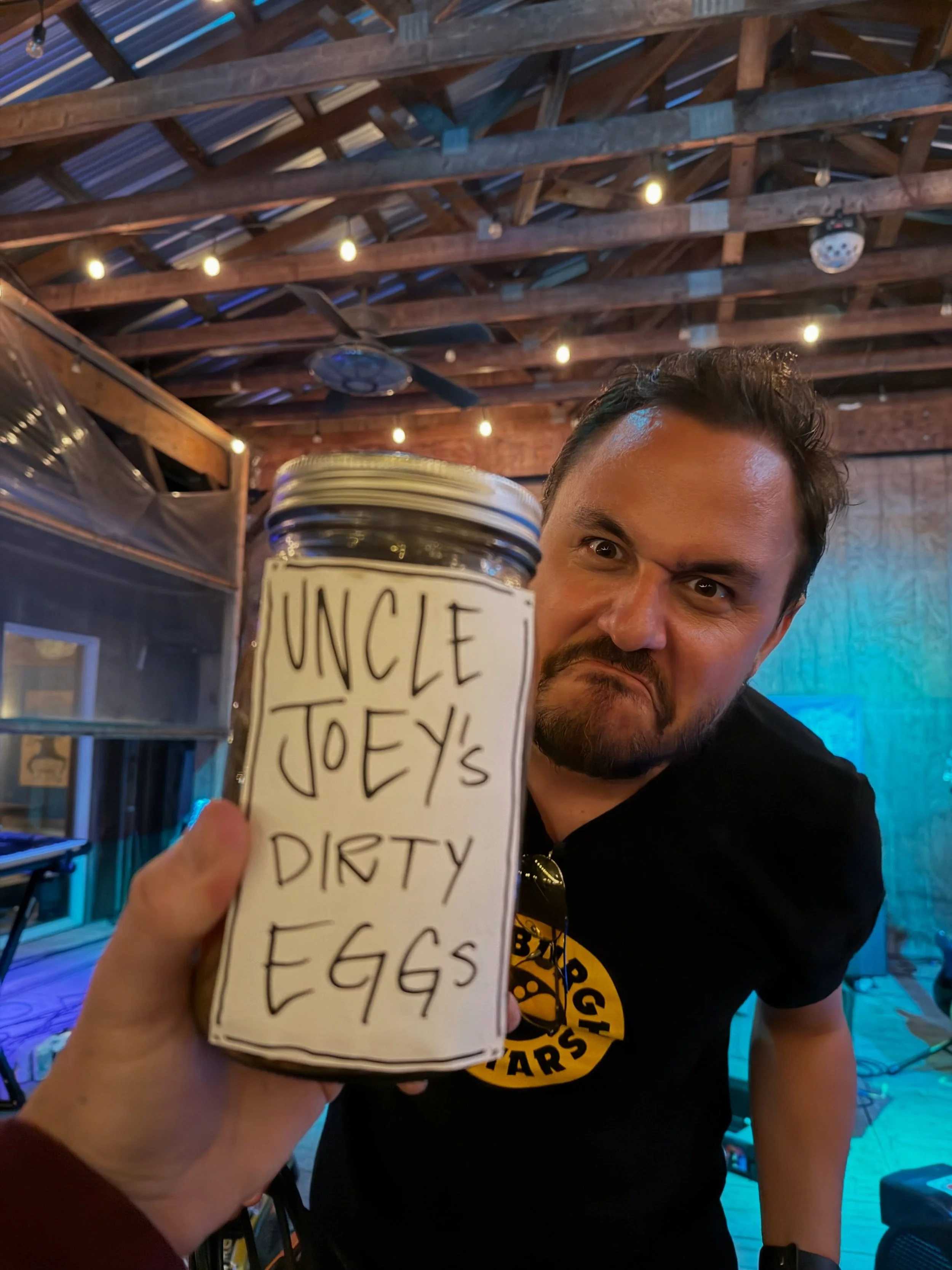 Great times last night!

Two things I know from last nights show: 

@skribemusic is amazing and makes a mean pickled egg

Everyone loves the @jarvmakesmusic verse ❤️