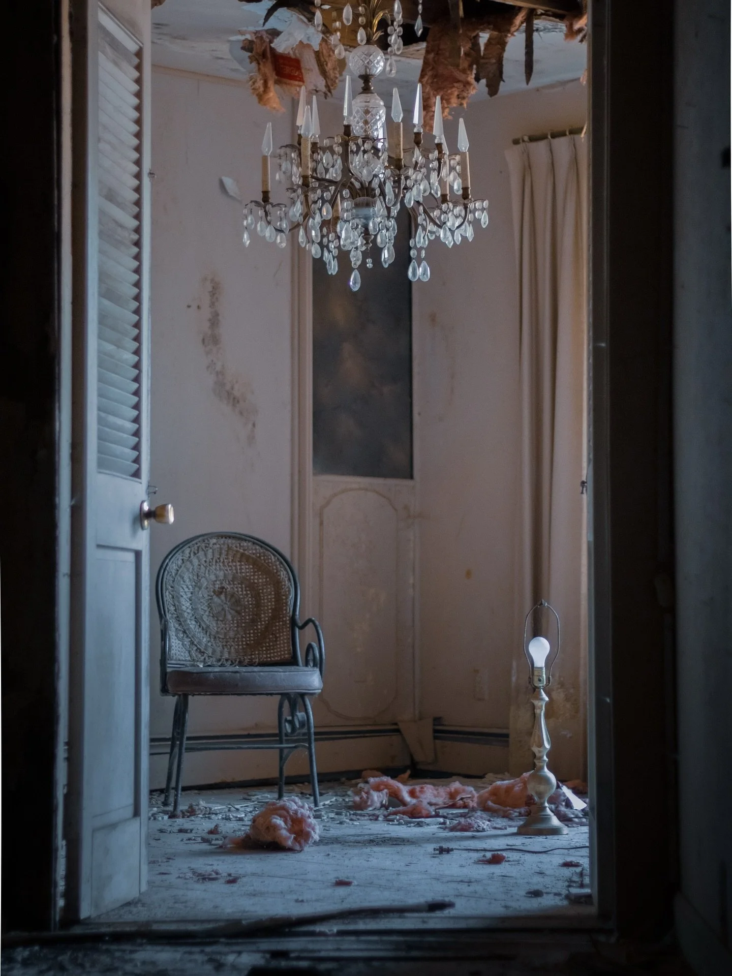 What happens when you don&rsquo;t really care&hellip;
🕯️

#abandoned #urbexphotography
 #decay #urbexworld #abandonedplaces #urbexexploration #urbexphoto
#photography #urbexplaces #lostplaces #urbexpeople
#urbanexploration #explorers #exploration