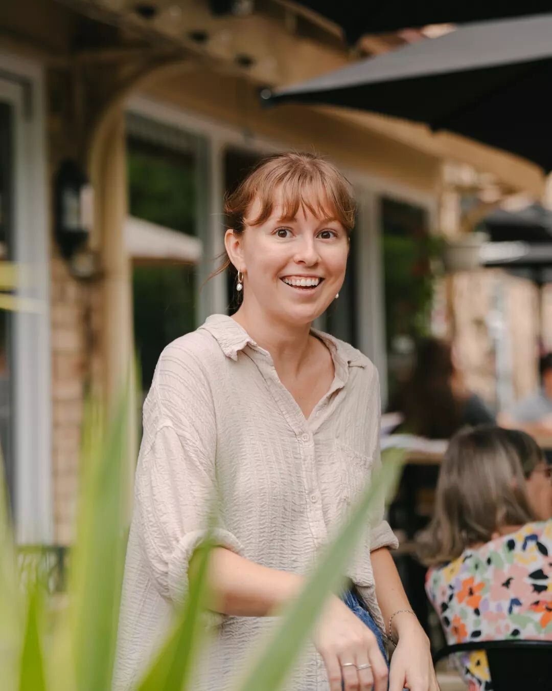Sunny days at Concept Coffee come with Tilly's bright smile and your favourite cuppa! 🌞✨ There's nothing quite like that familiar warmth, both in greeting and in your mug. 

#CosyCafe #Maleny #SunshineCoastHinterland #WarmWelcomes #FriendlyFaces #Yo
