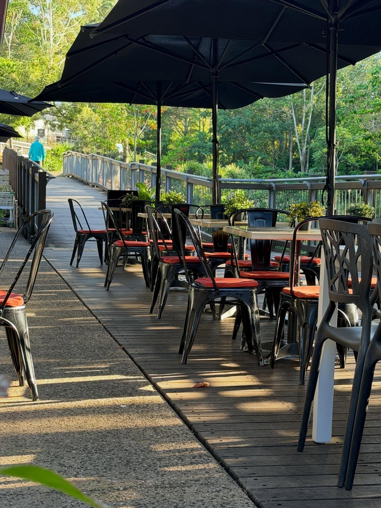 Peaceful first light before the crowds descend
@conceptcoffeemaleny 
Not a bad location to catch up with friends and relax on the deck 😍 
Open from 6:30am Monday - Friday. Be sure to pop in for a cup of your favorite brew 
#morningvibes☀️ #morningco
