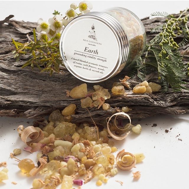 Earth Elemental Incense Blend - Feed your sense of the earth with this calming medicinal blend and enable its restorative qualities to transform and enliven you. Make space to harvest your heart wisdom, anchor in your root values and connect with you