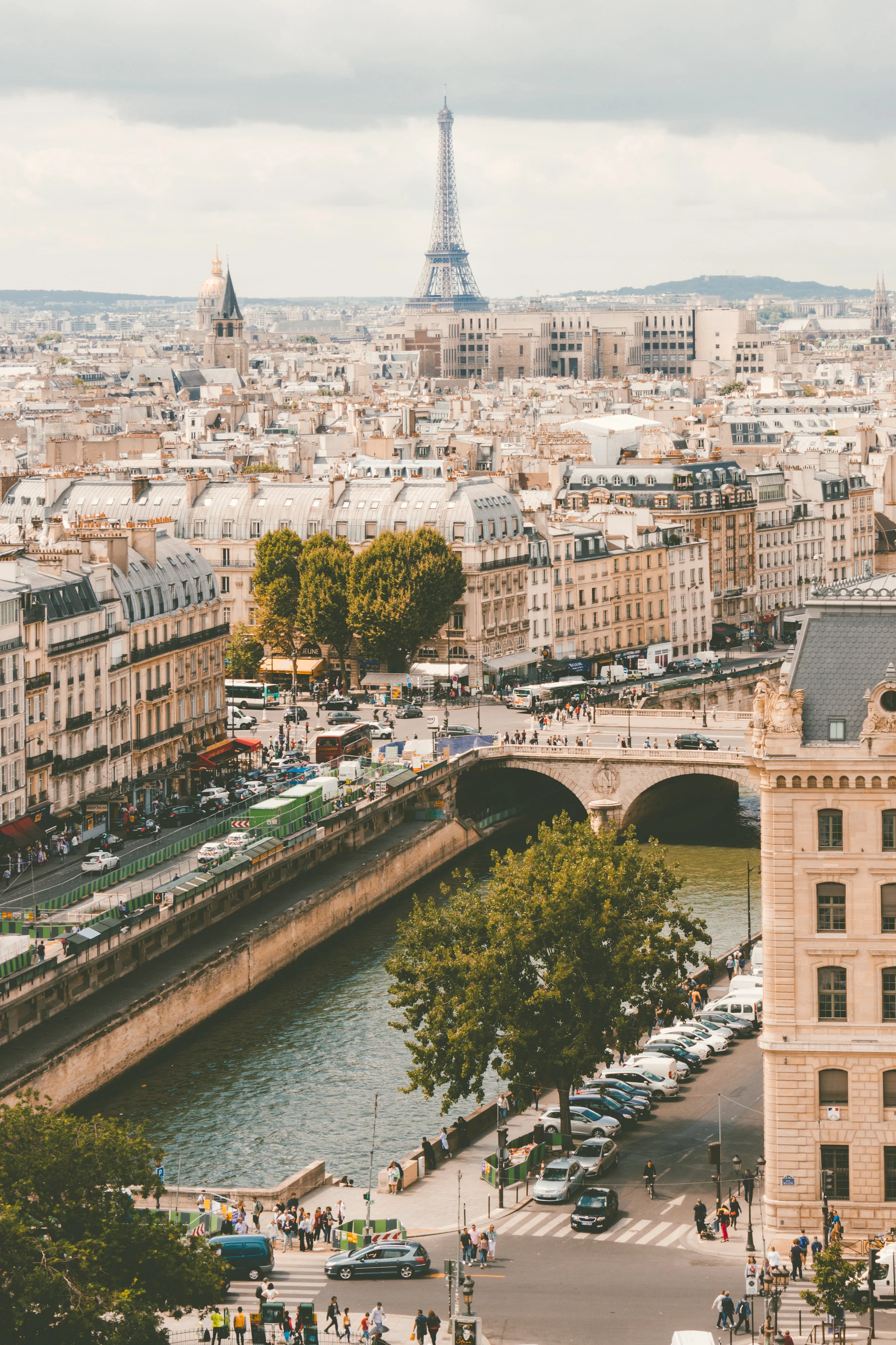 This beautiful photo is by Ilnur Kalimullin via unsplash.com