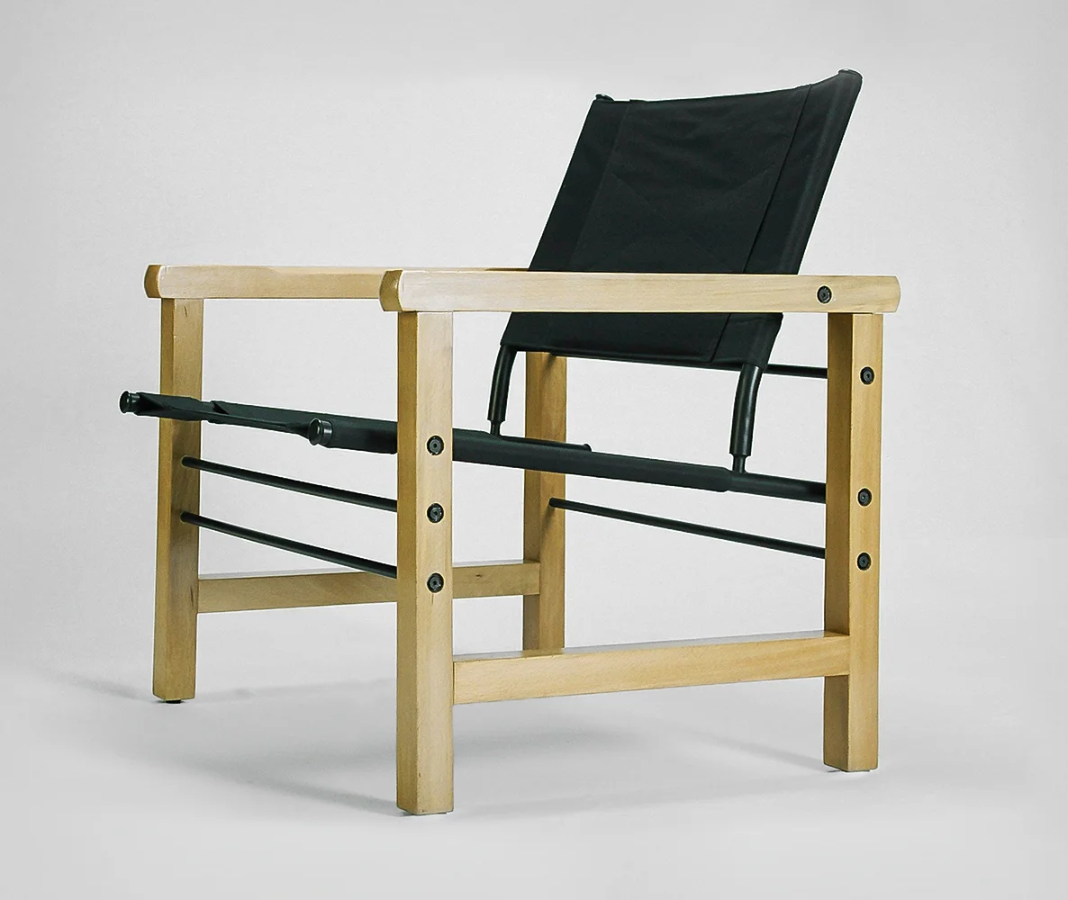 LOUNGE CHAIR_03.JPG