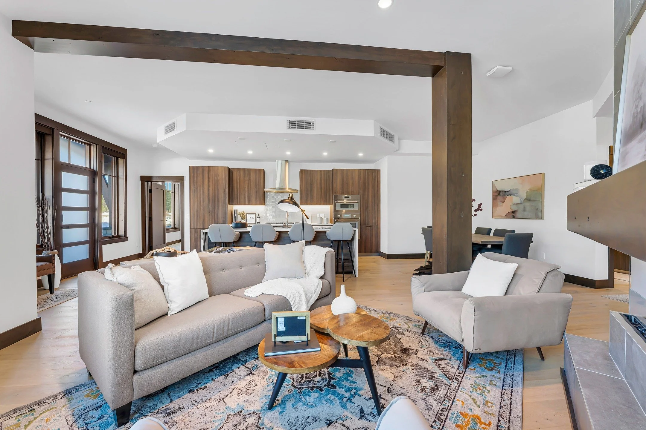 Effortless luxury meets exceptionally curated mountain elegance in this stunning @tahoebeachclub residence ✨🌊

"Framed by sweeping meadow and mountain views, including Round Hill and Castle Rock, this residence is defined by soaring ceilings, e